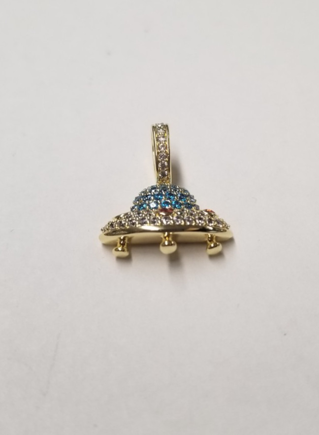Gld Micro Iced UFO Pendant 17mm x 13mm