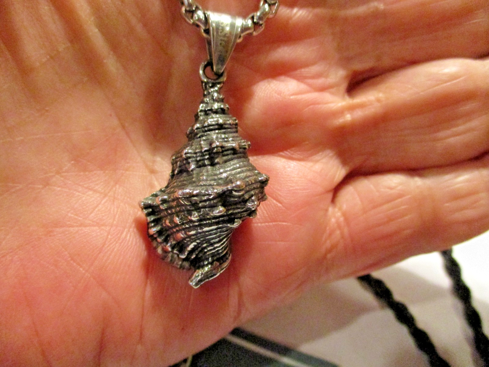 NOS STEEL BY DESIGN Conch Shell Pendant+2 Steel Chains (25″Silver +18″Black)