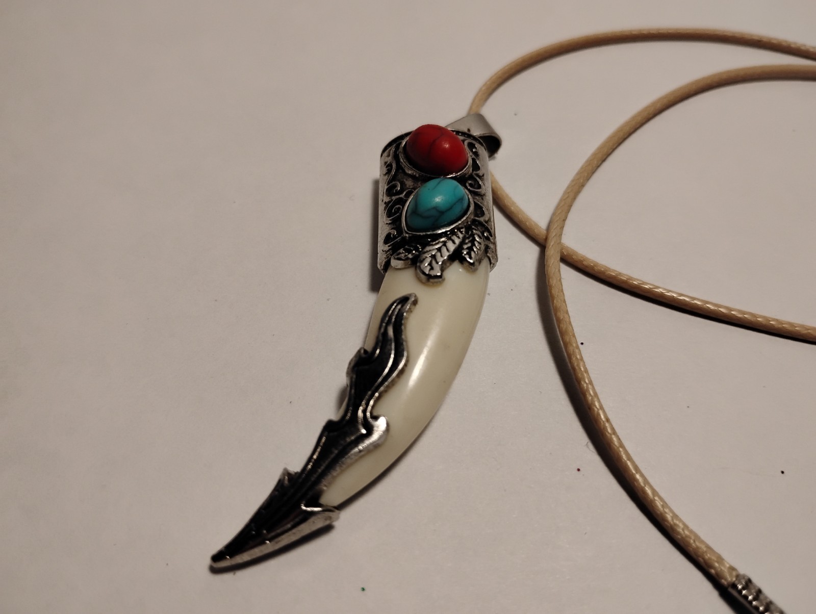 Ancient Looking Metal & Resin Wolf Tooth Pendant Necklace W/ 20 Inch Tan Cord
