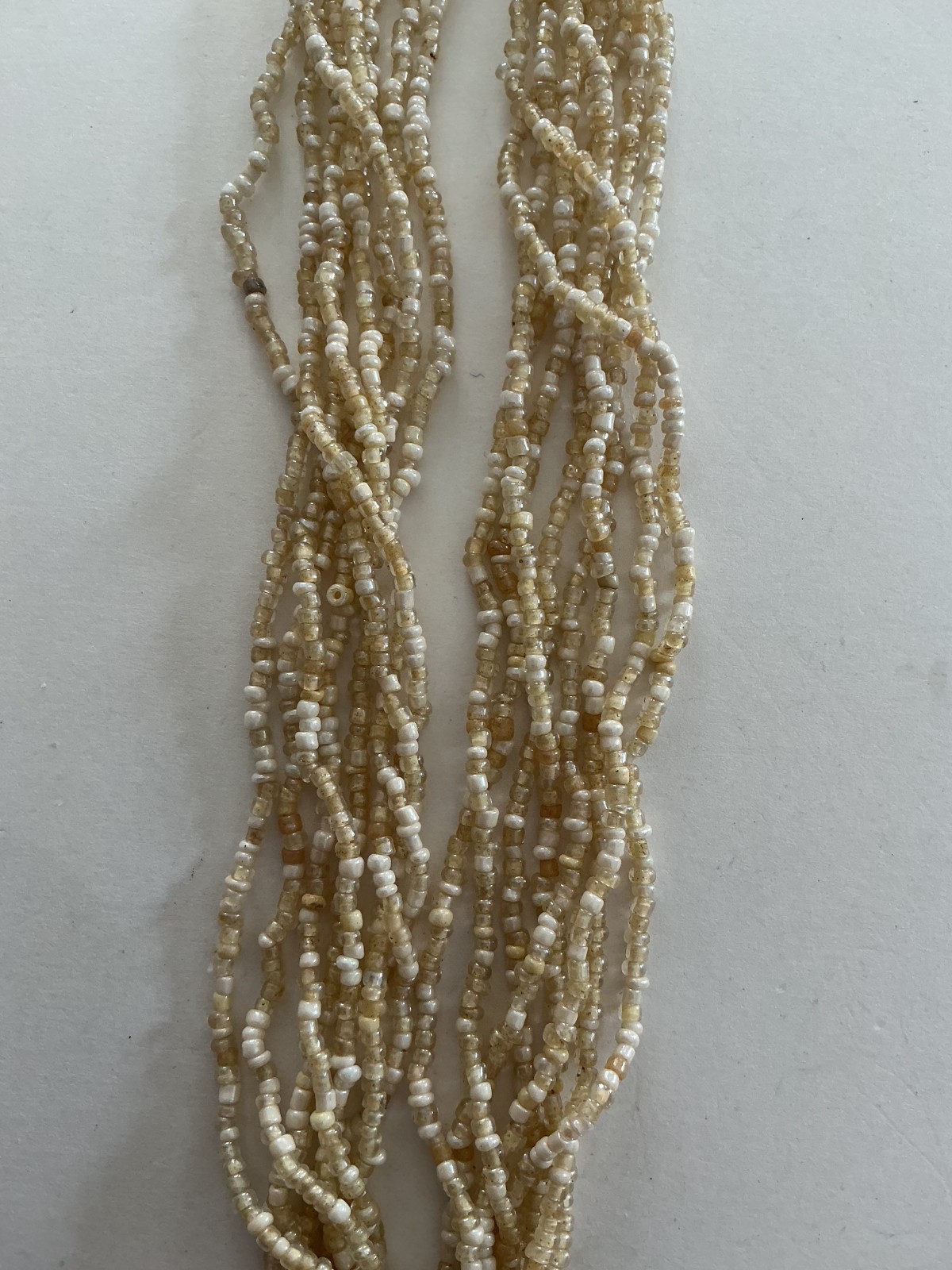 BEAUTIFUL VTG SEED BEAD 8 STRAND EXPRESS MOTHER OF PEARL NECKLACE B7-47
