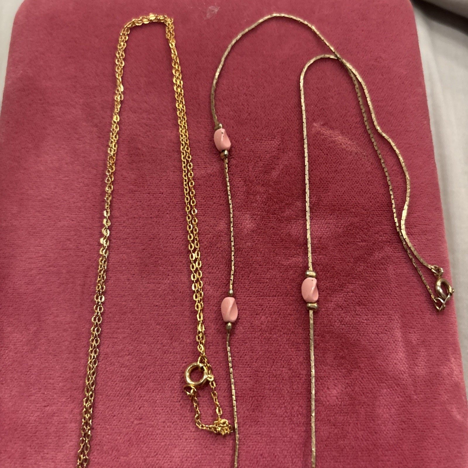 Set Of 3 Fashion Jewelry Chains And 1 Pendant