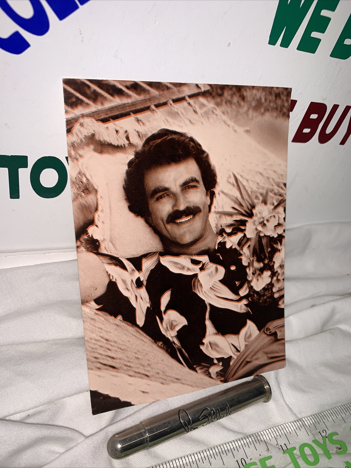 TOM SELLECK ACTOR UNISEX SILVER BULLET PENDANT NECKLACE ADULT Rare Post Card
