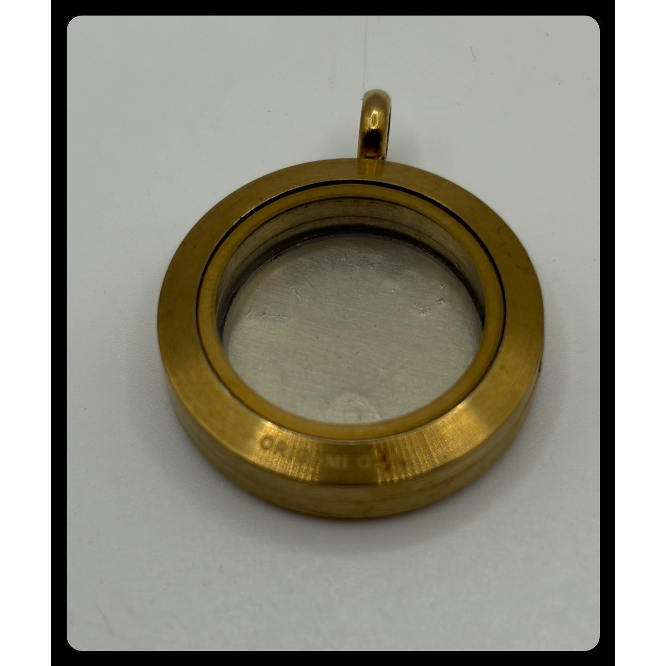 Origami Owl Locket Pendant Womens Gold Family Plate Charm Living Locket Round