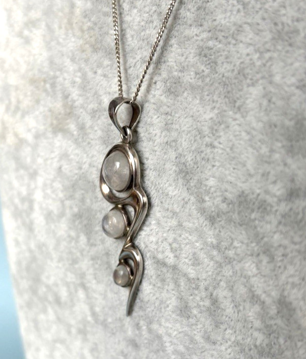 VINTAGE STERLING SILVER MOONSTONE PENDANT & 925 CHAIN gemstone wave 18in 46cm