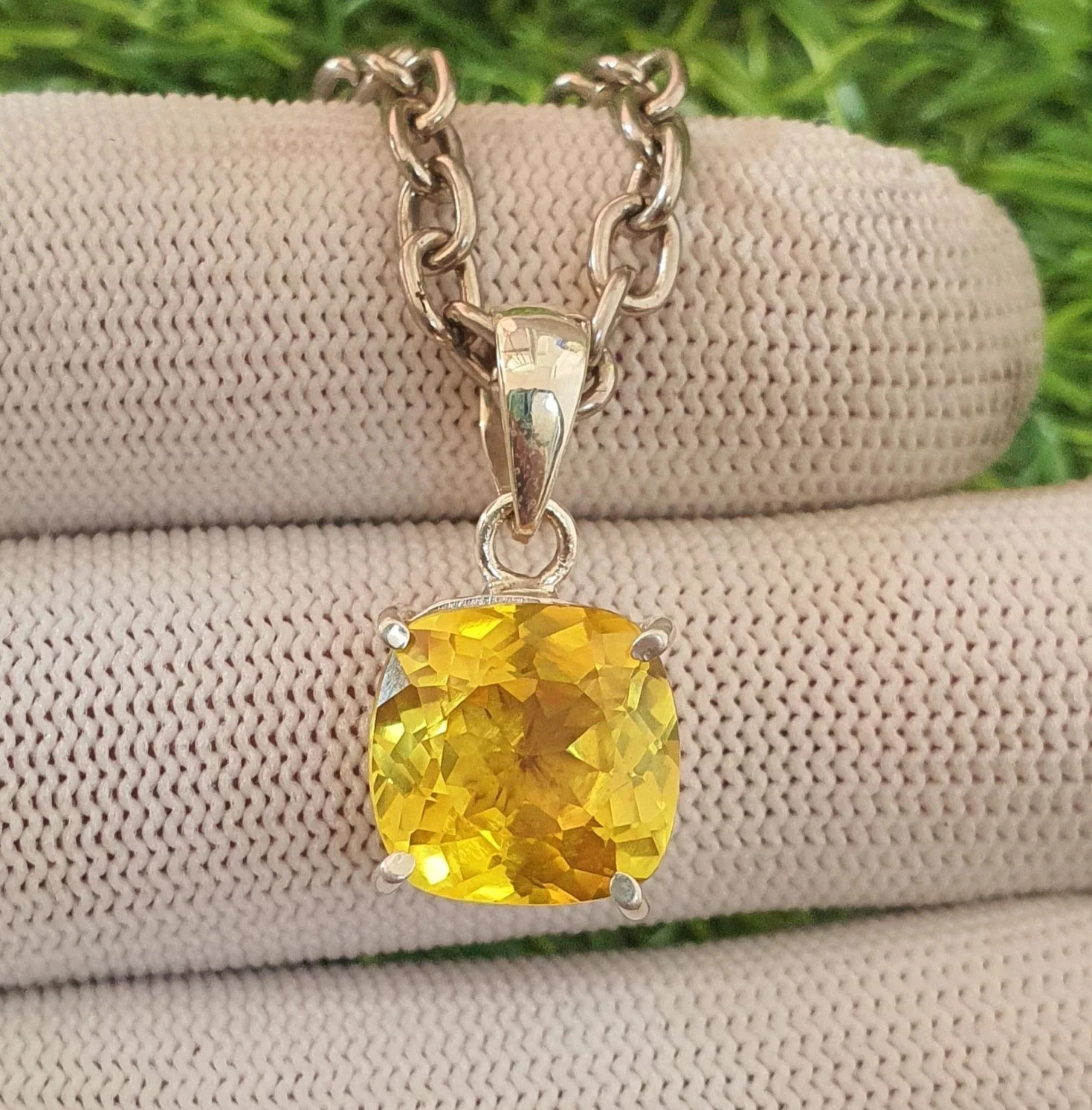 Natural 21.95 Ct Cushion Yellow Sapphire 925 Silver Pendant Gems GIE Certified