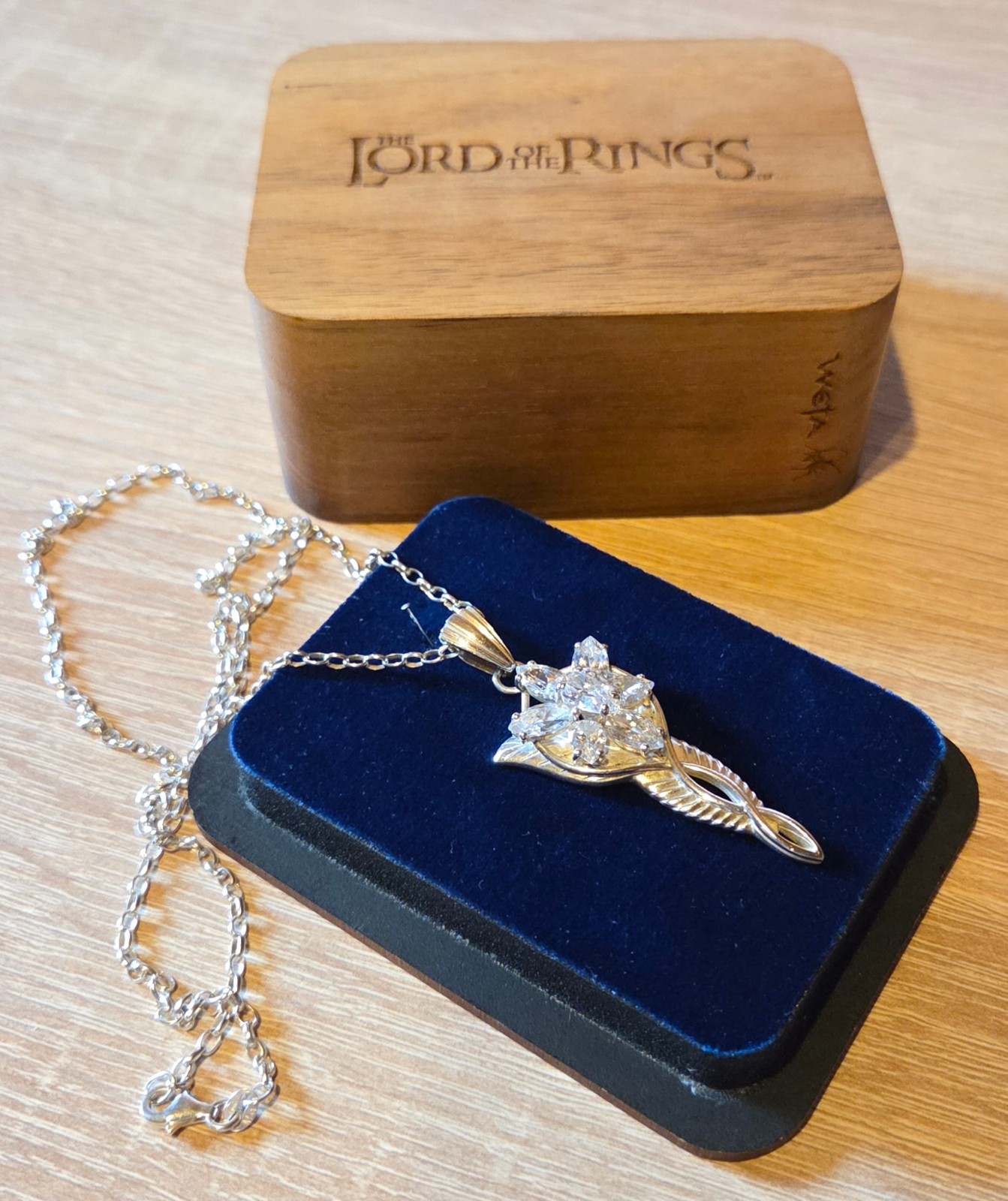 WETA / JENS HANSEN – The Evenstar Pendant (925 sterling silver)