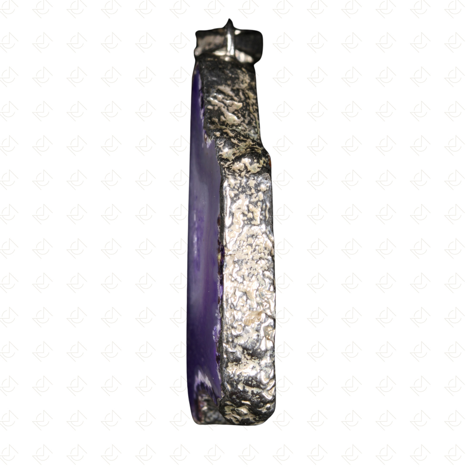 Geode Stone Pendant – Undated