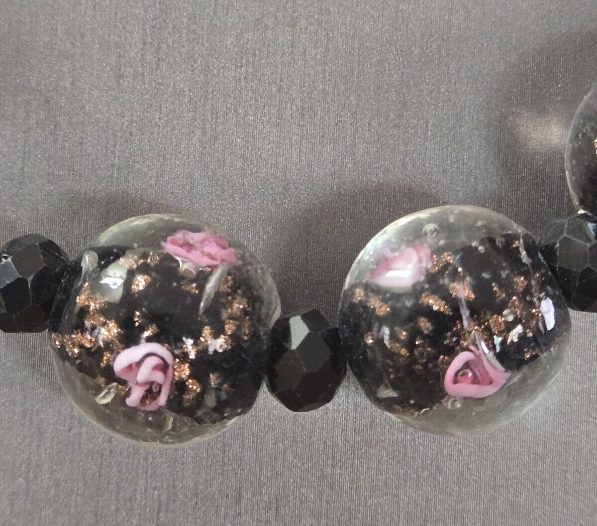 Murano Clear & Black Rosette Glass Bead Necklace 20-22 Inches in Silvertone
