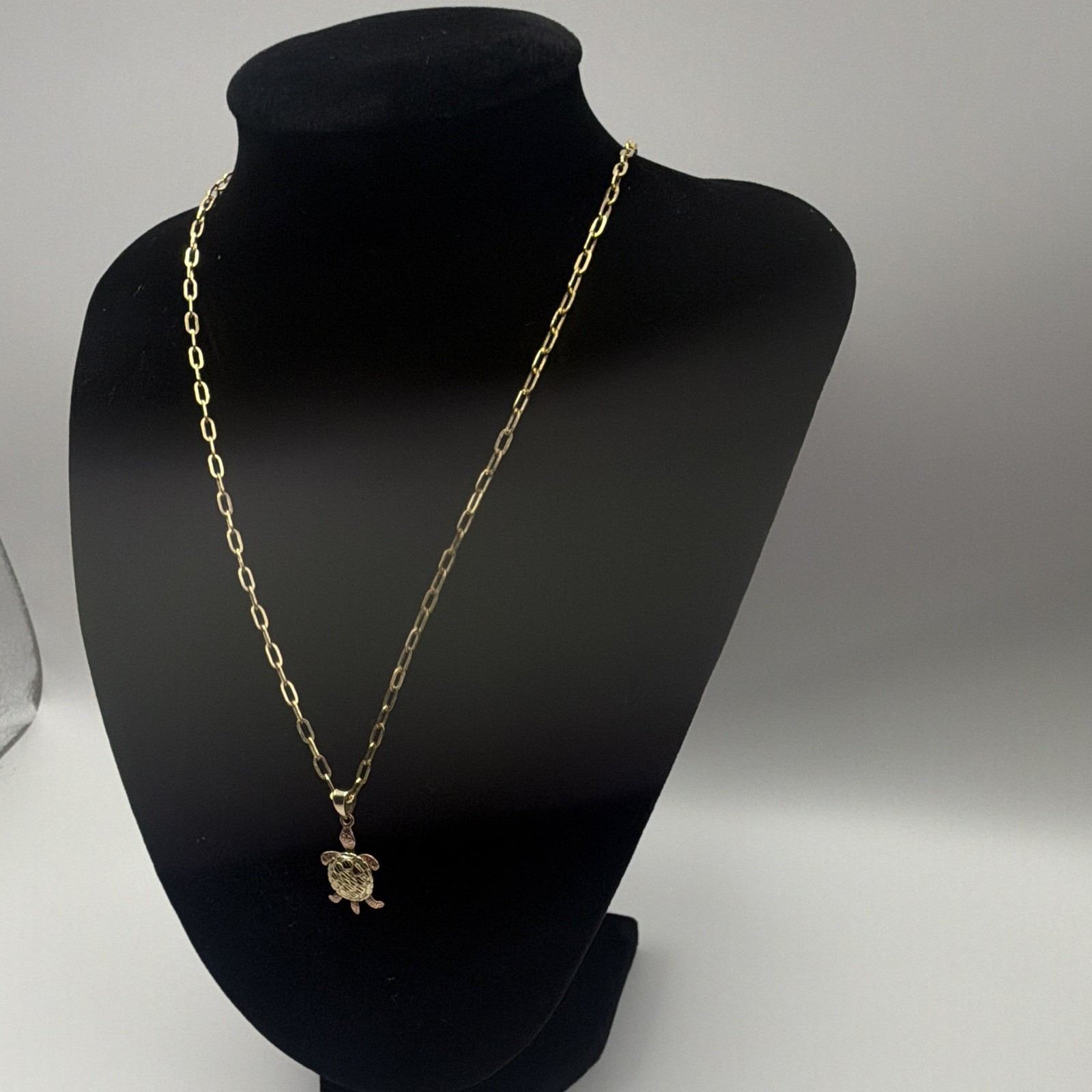 14K Two-Tone Turtle Pendant & 10K Real Solid Gold 18″ 2.2mm Paperclip Chain