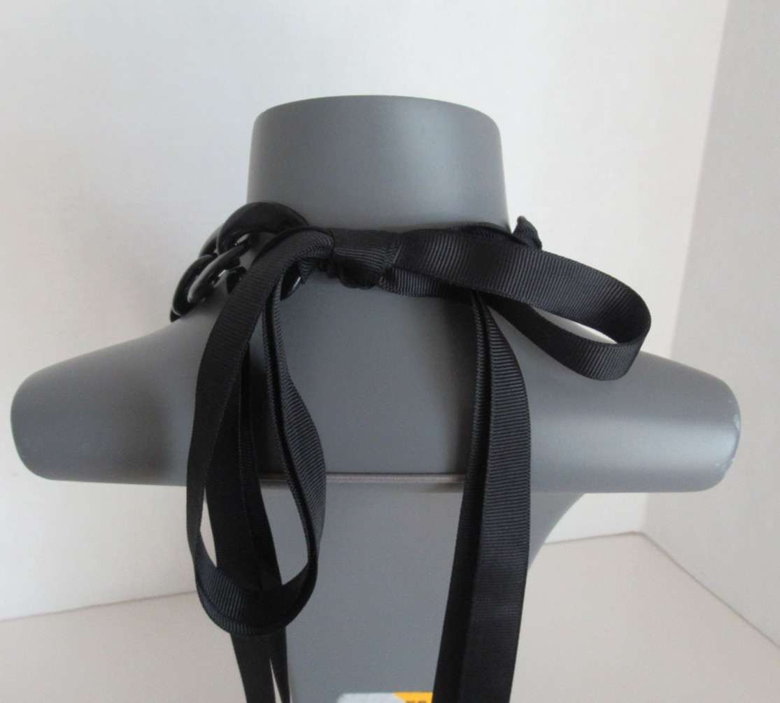 Chunky Plastic Chain Link Necklace in Black color, Ties on the back