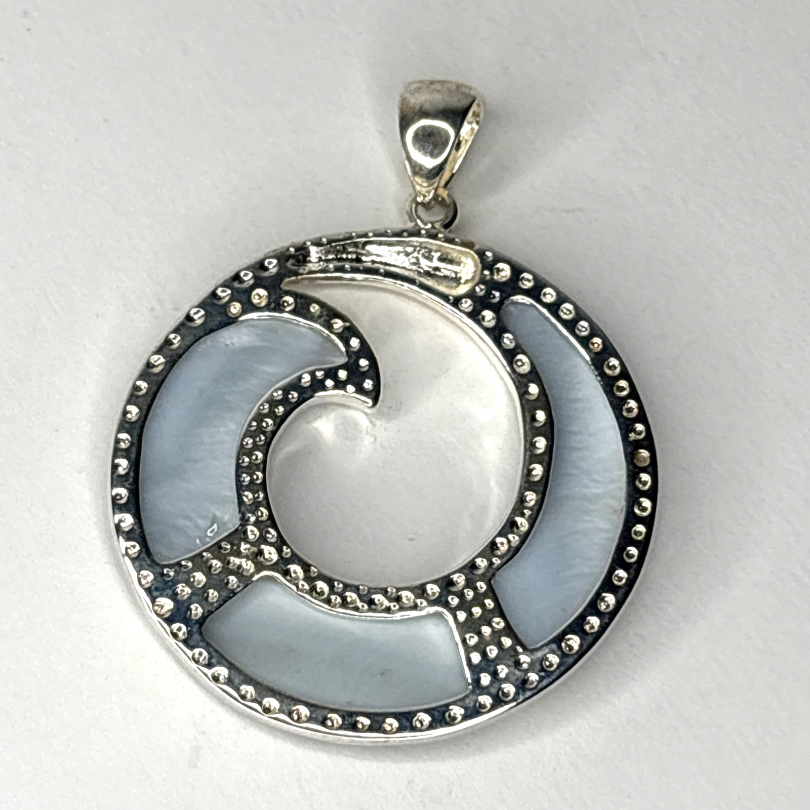 Silver Tone Abalone Shell Wave Pendant – 1.75″ Round Ocean-Inspired Design