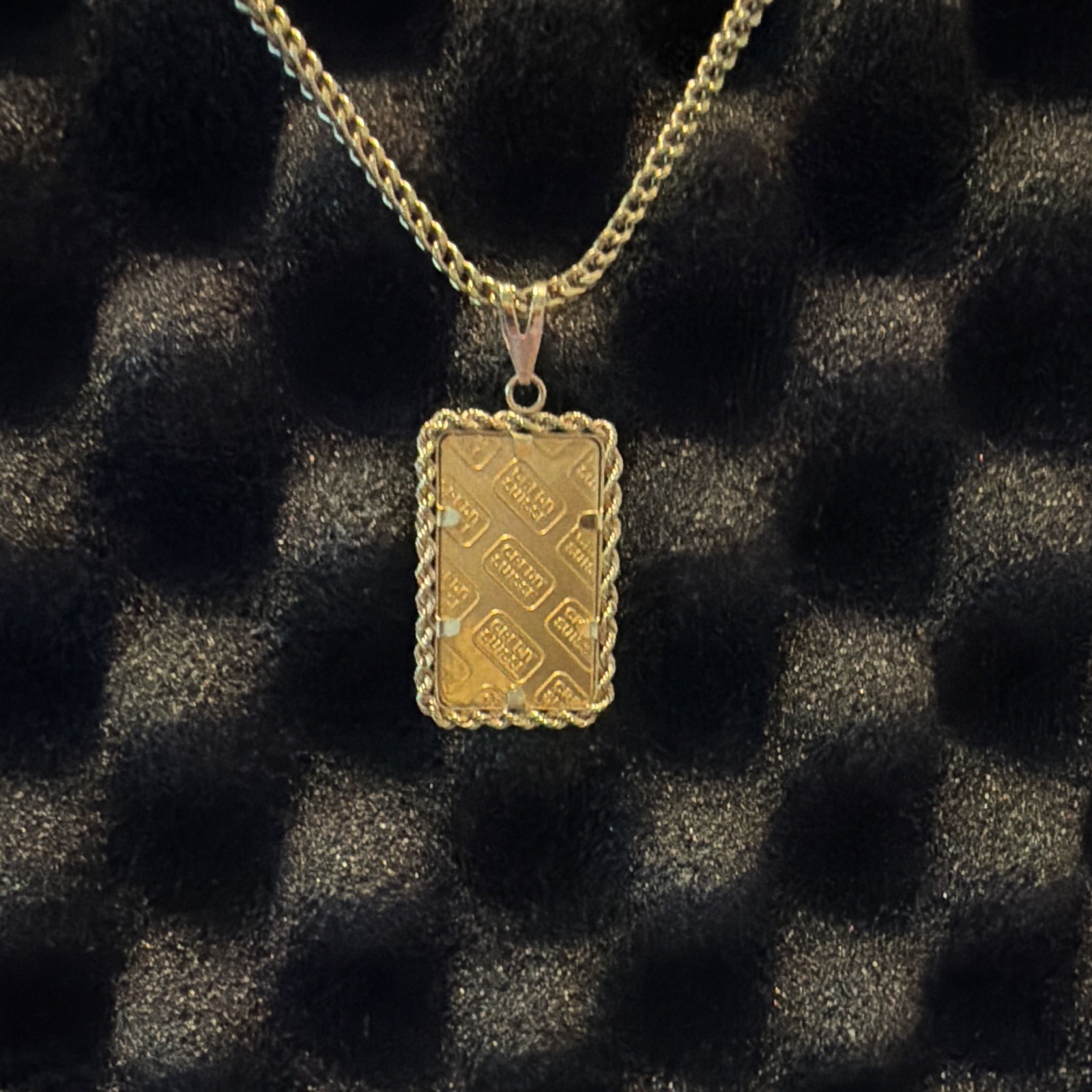 Credit Suisse 2.5g .9999 Fine Gold Bar & 14K Gold Bezel Pendant 3.71g