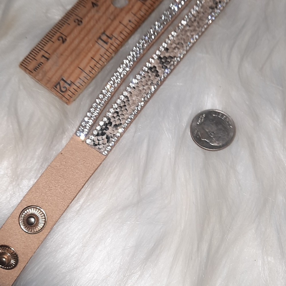 Rhinestone choker animal print adjustable 13.5 to 15in
