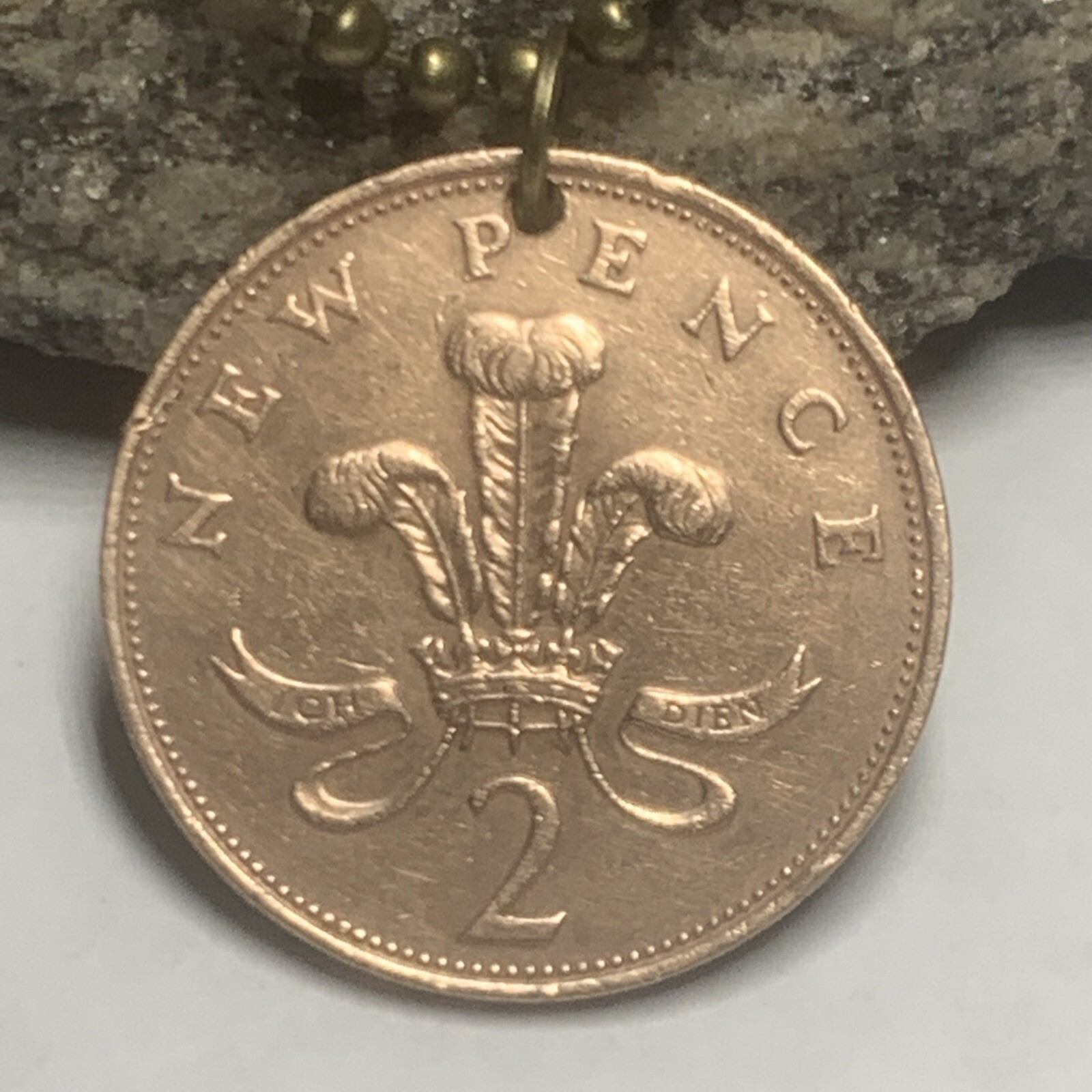 1971 UK 2 Pence Coin Pendant Necklace Wales plume Welsh ostrich. A1. Unisex