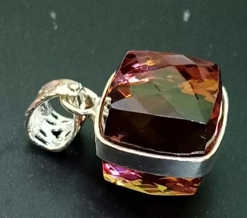 Natural Alexandrite Color Change Gemstone 50.51 Ct+ 925 Solid Silver Pendant