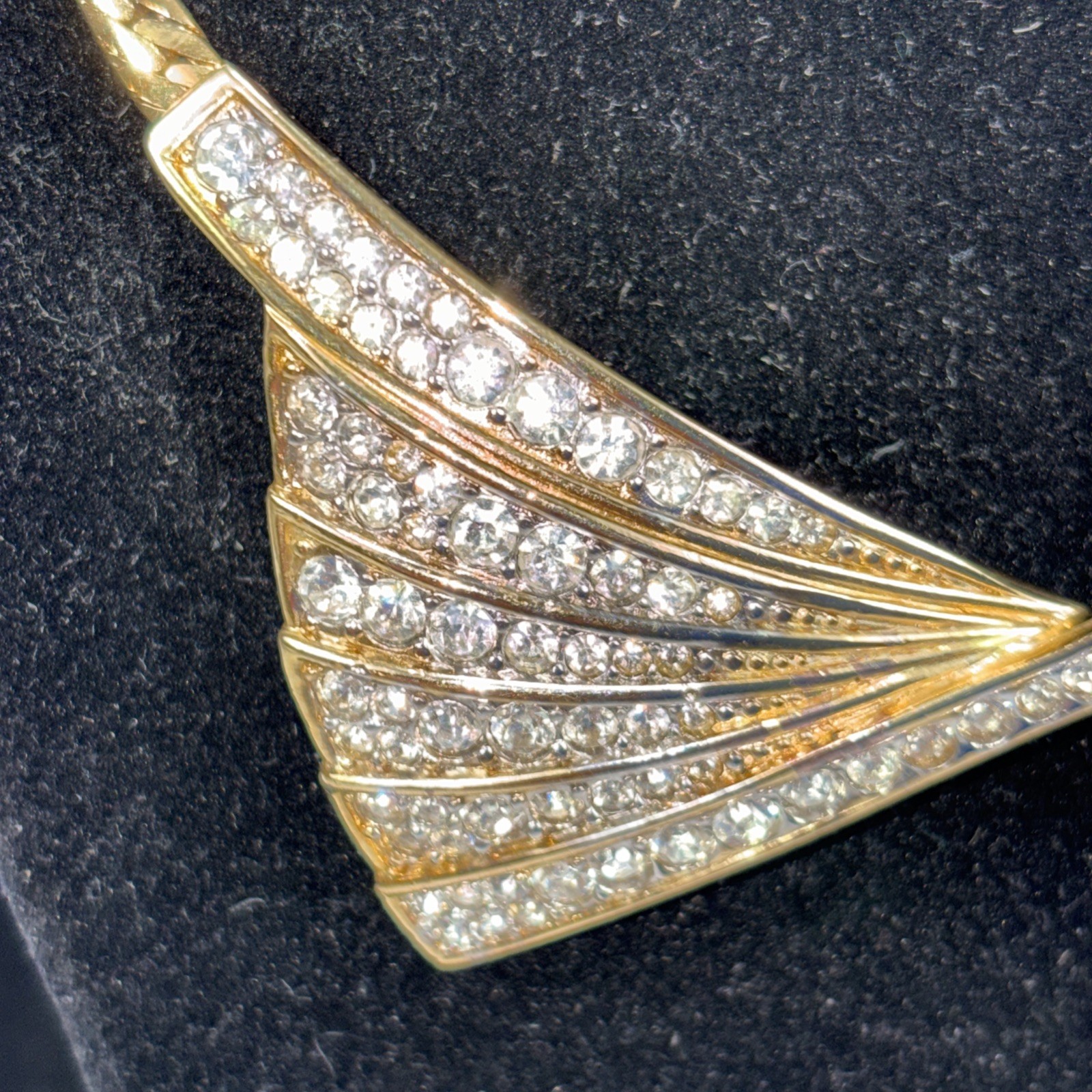 Beautiful Nina Ricci Pave Set Rhinestone Bow Tie Necklace in Goldtone