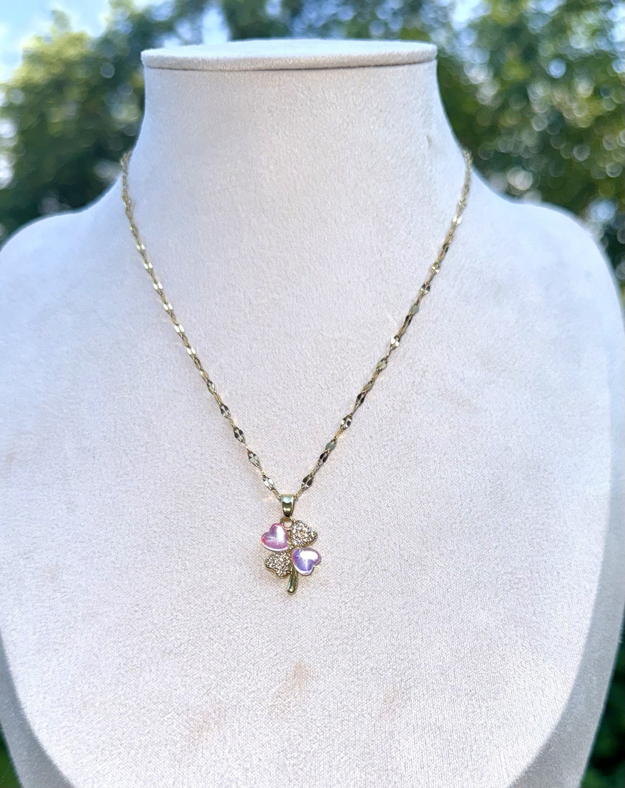 Gold Tone Cable Chain Necklace w/ Flower Charm Pendant, Flowers & Plants