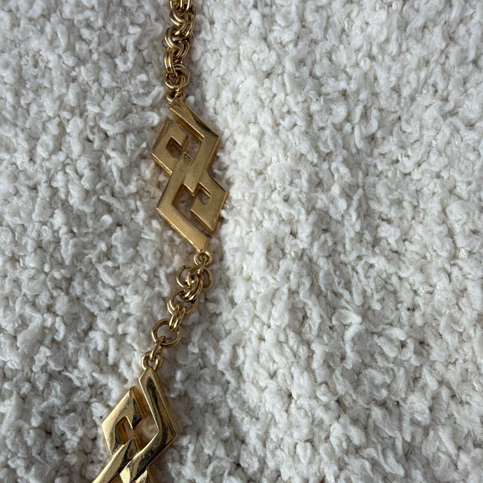 Vintage Givenchy Signed Gold Tone Chain Necklace 4G Logo Foldover Clasp EUC