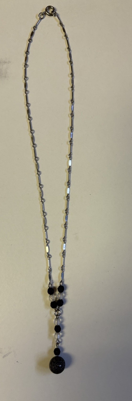 Lot Of 8 Necklaces Shorter Lengths Various Materials Good Condition