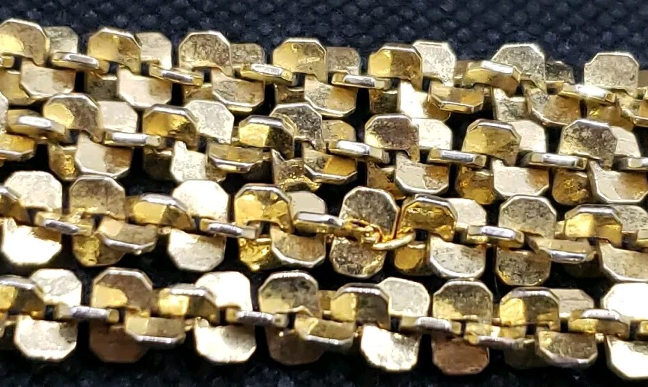 Unique Goldtone 36″ Margarita Link Chain Necklace Criss-cross Panel Chain