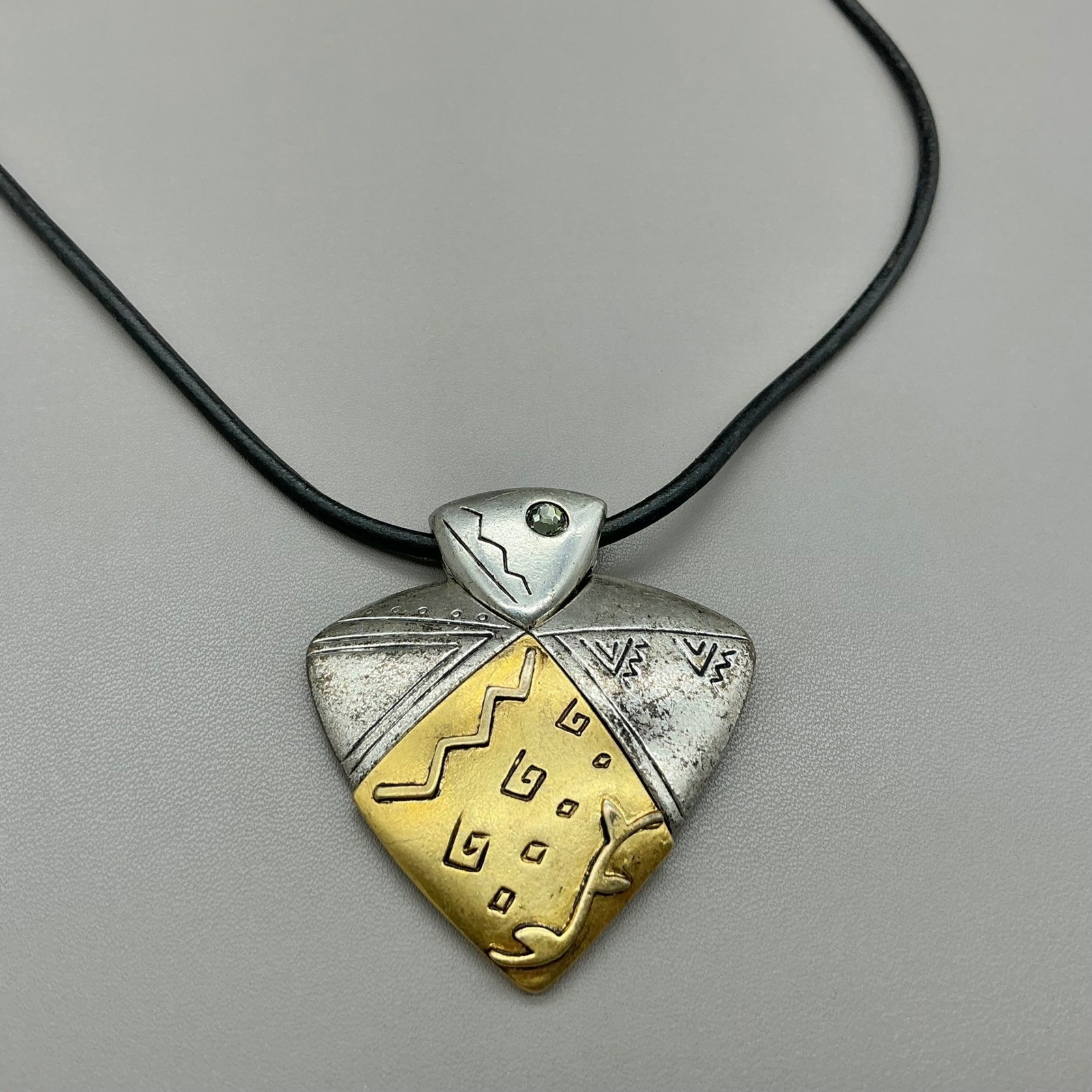 Chico’s Necklace Women Silver Tone Gold Tone Mixed Metal Pendant Cord 16-18 In