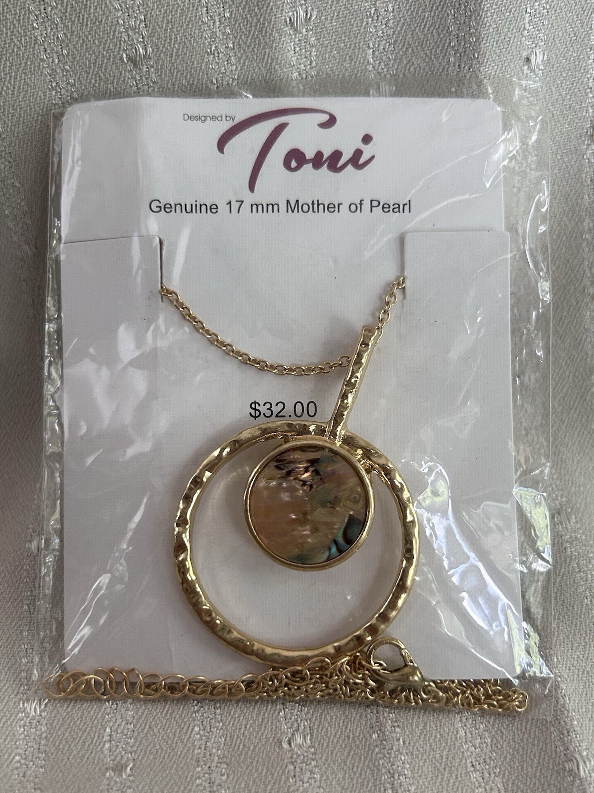 17mm Mother of Pearl Necklace **NEW**