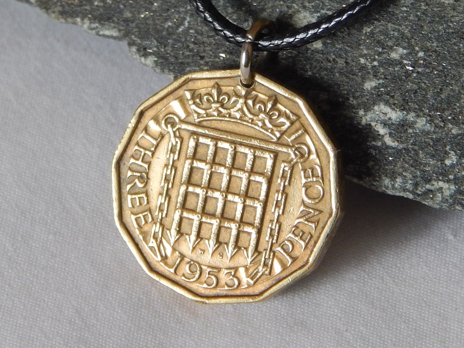 Antique 1953 Great Britain Coin Pendant Necklace Portcullis Chains & Crown #17