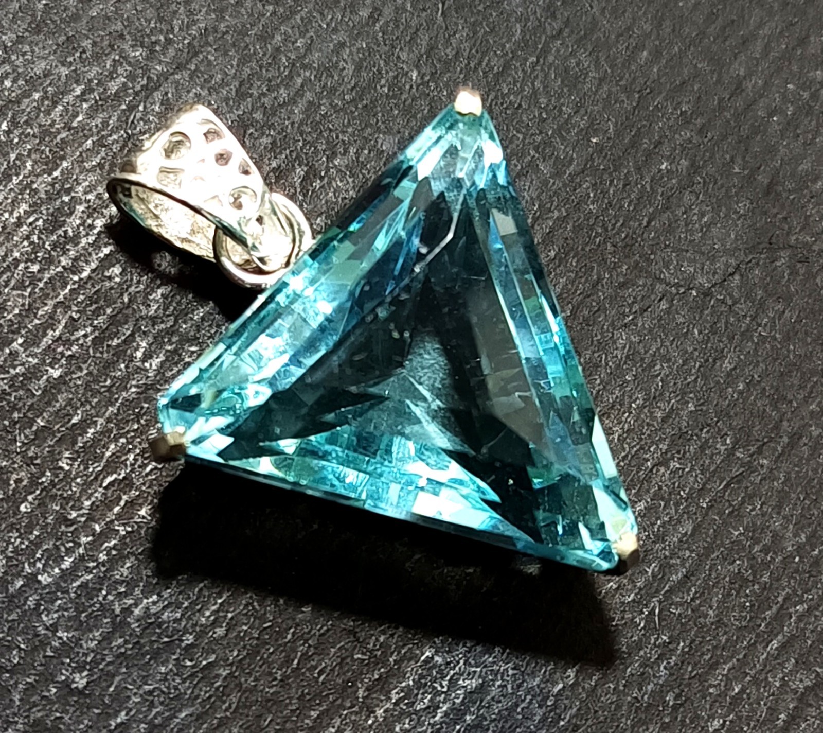 62.9Ct Trillion Aquamarine Natural Topaz 925 Solid Silver Pendant Loose Gemstone