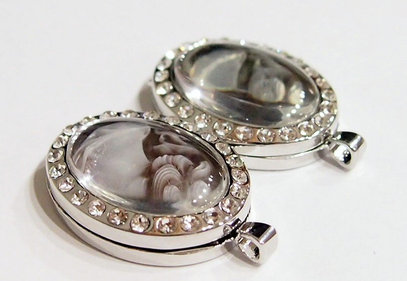 2 of 25x18mm Silver Plated Floating Locket Pendants 4 Cameos, Cabs, Charms Nice