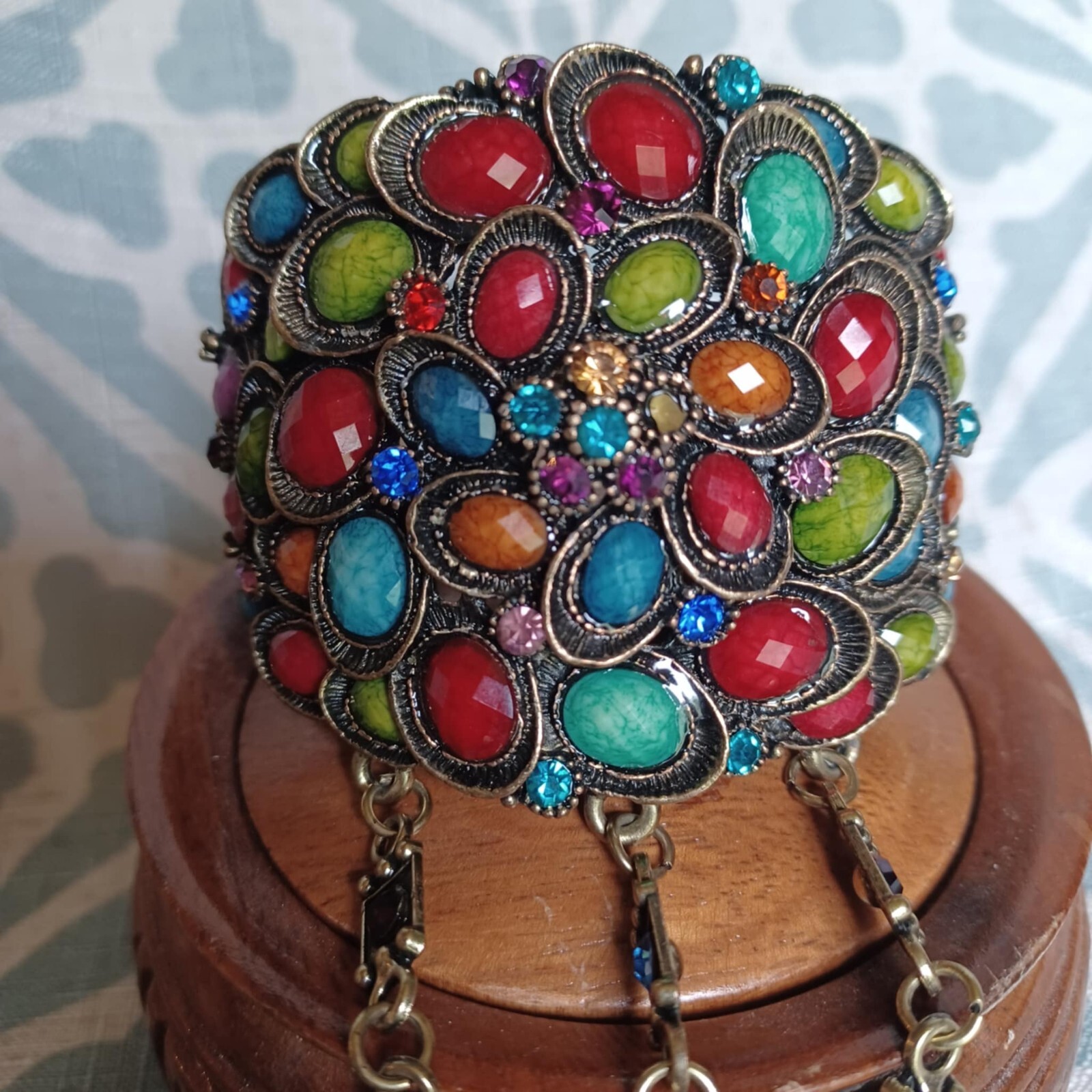 Bold Color Cuff Bracelet Chained to Ring Spring Hinge Clasp MUST SEE BEAUTIFUL!!