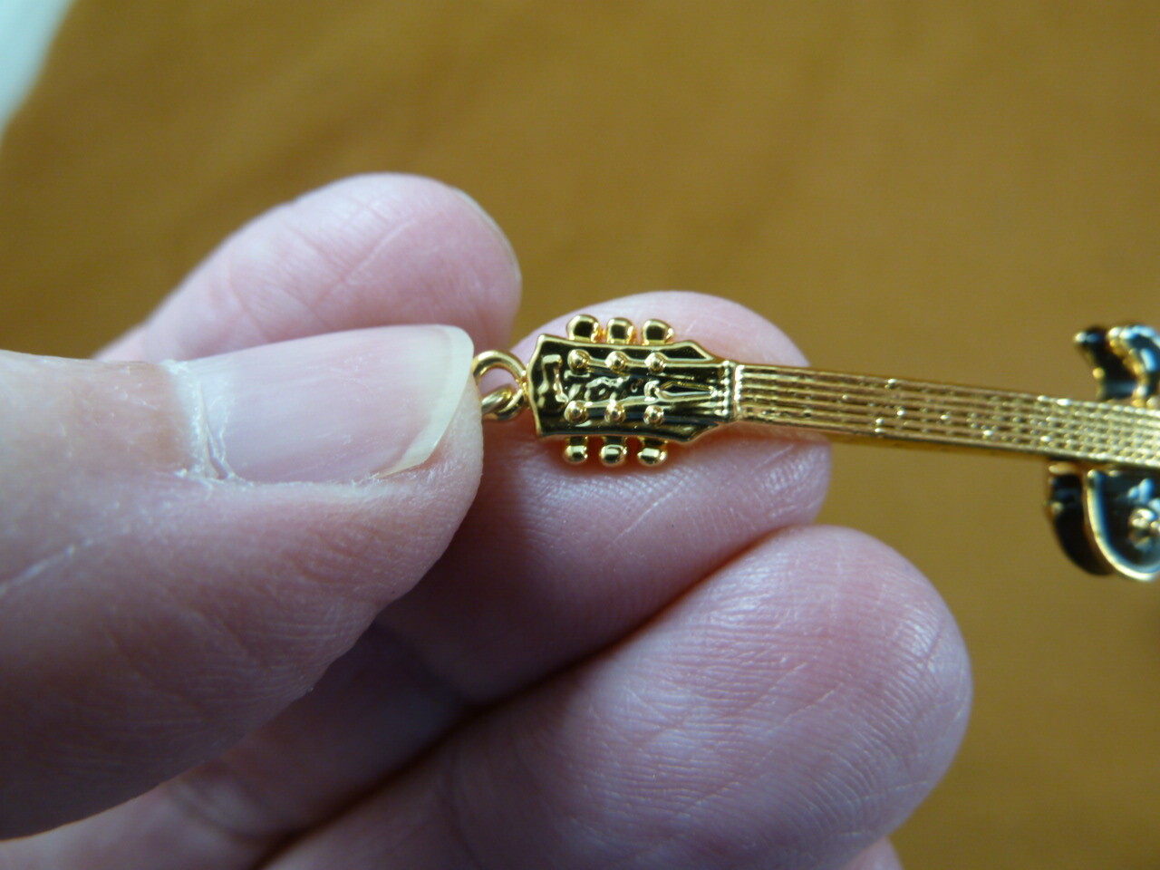 M306-D) GIBSON Les Paul Repro 1959 GUITAR Necklace Jewelry ’59 Black/Gold pick
