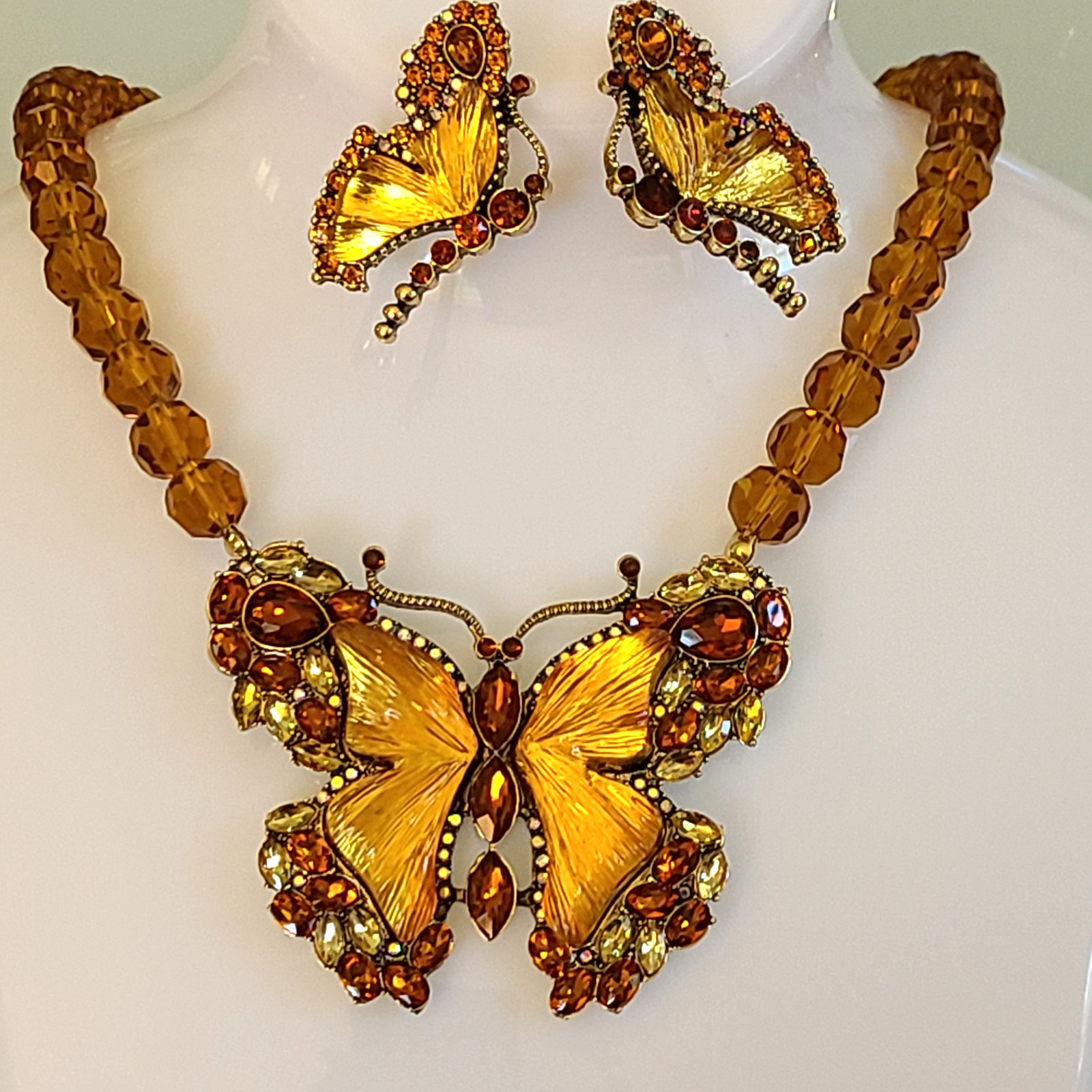 MAGNIFICENT HUGE 2 3/4 ” BUTTERFLY NECKLACE AND EARRINGS SET FACETED CRYSTALS