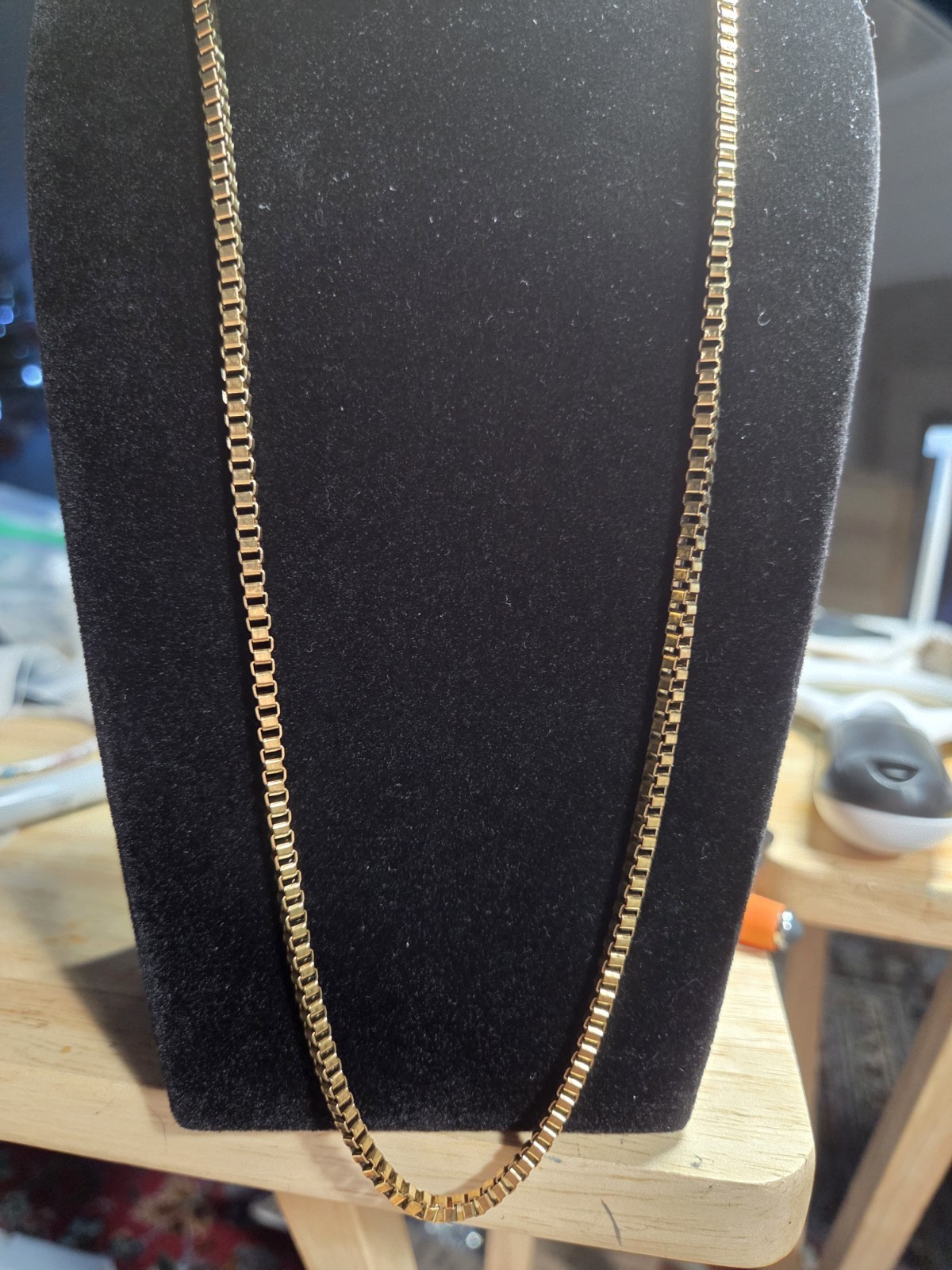 23″ Gold Tone Venetian Box Chain Necklace 1/8″ Wide Lobster Clasp