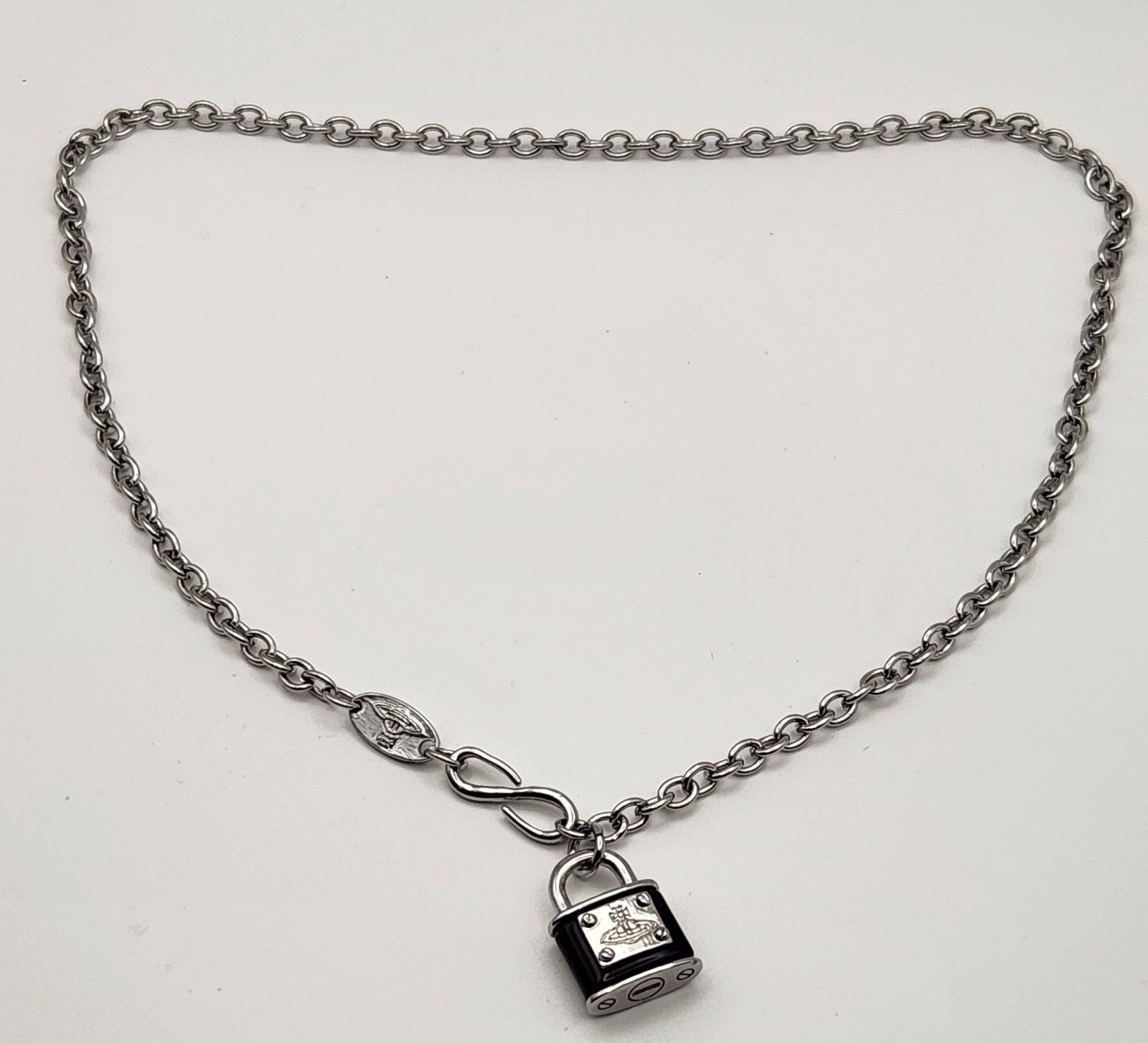 Vivienne Westwood Black Padlock Orb Necklace Silver Tone Chain Goth Punk Y2K