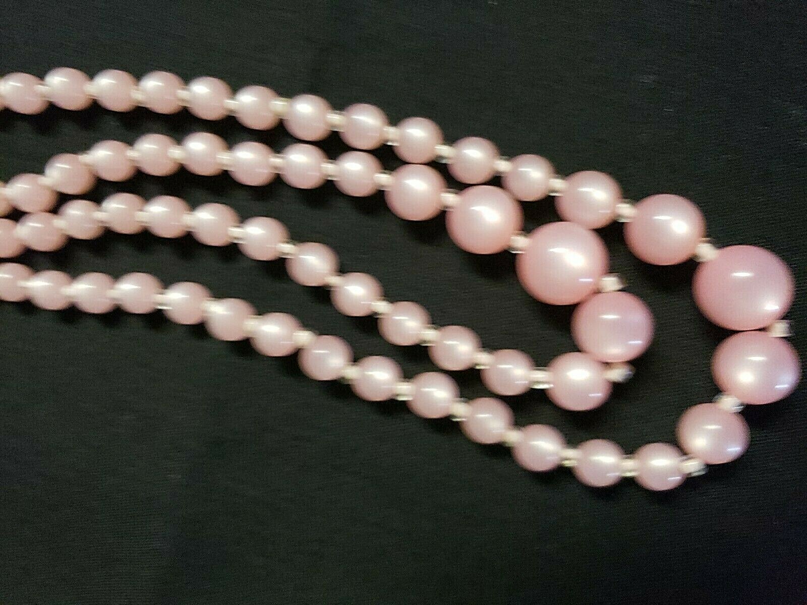 Lot of 3 Necklaces of flowers and imitation pearls, with Beautiful Ornaments