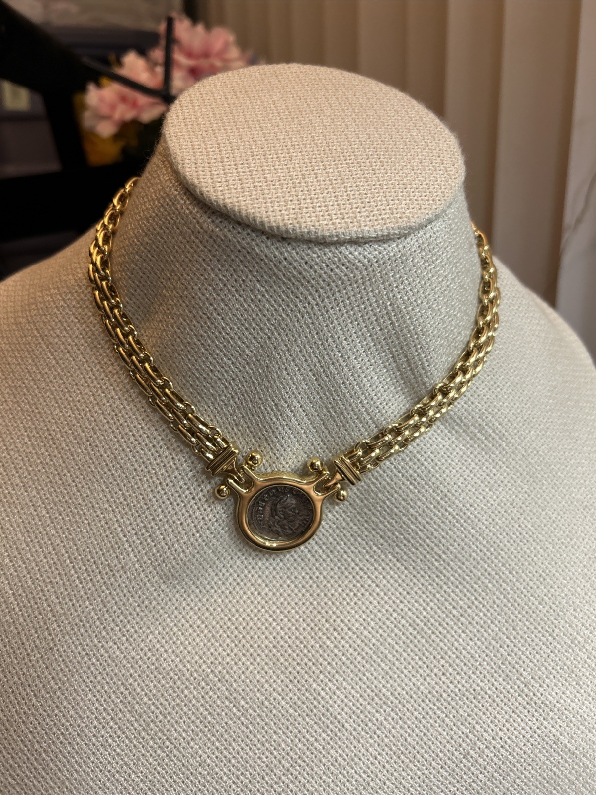 46. Gold tone Faux Roman Coin Basket Braided Chain link Collar Necklace 16 1/2″
