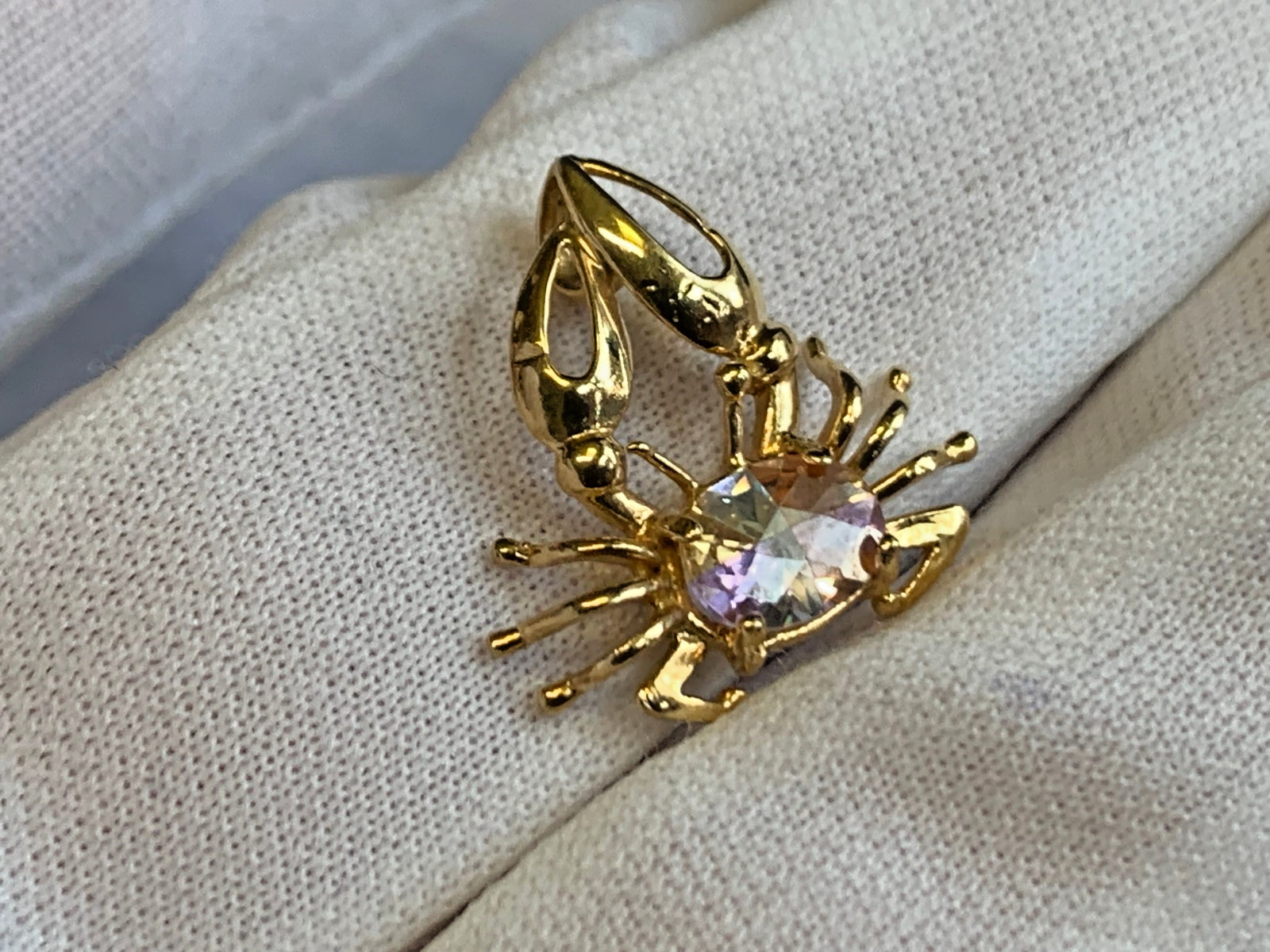14K Yellow Gold Crab Pendant 1.47g Fine Jewelry Multicolor Stone Charm *READ*