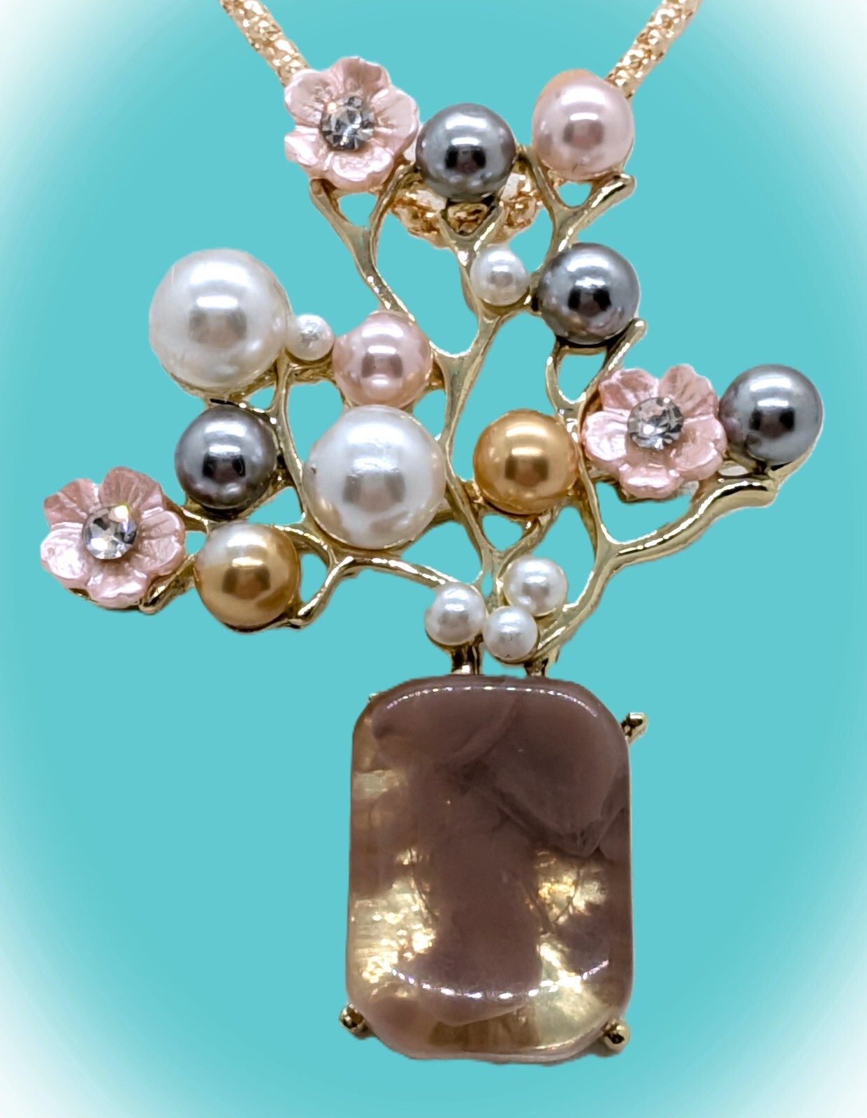 Lovely! Betsey Johnson Crystal / Pastel Pearl Floral Arrangement Necklace Brooch