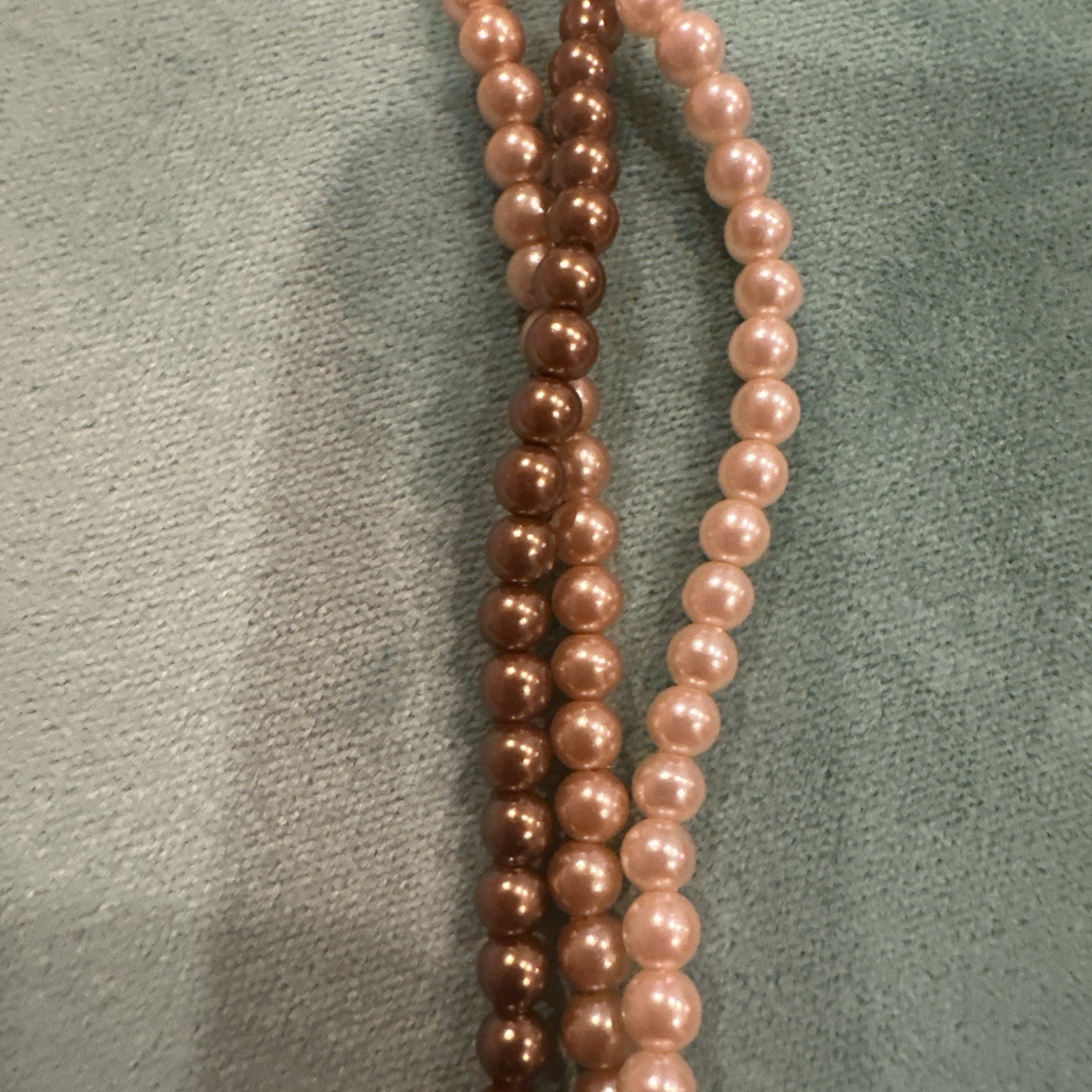 V Beautiful 18 Inches Pearl Necklace In 3 Colors for Women Fashion Jewelry