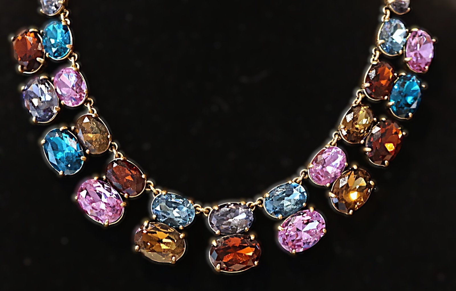 J Crew Necklace Oval Gemstones Multicolor Gold Tone 16 – 18″ N454