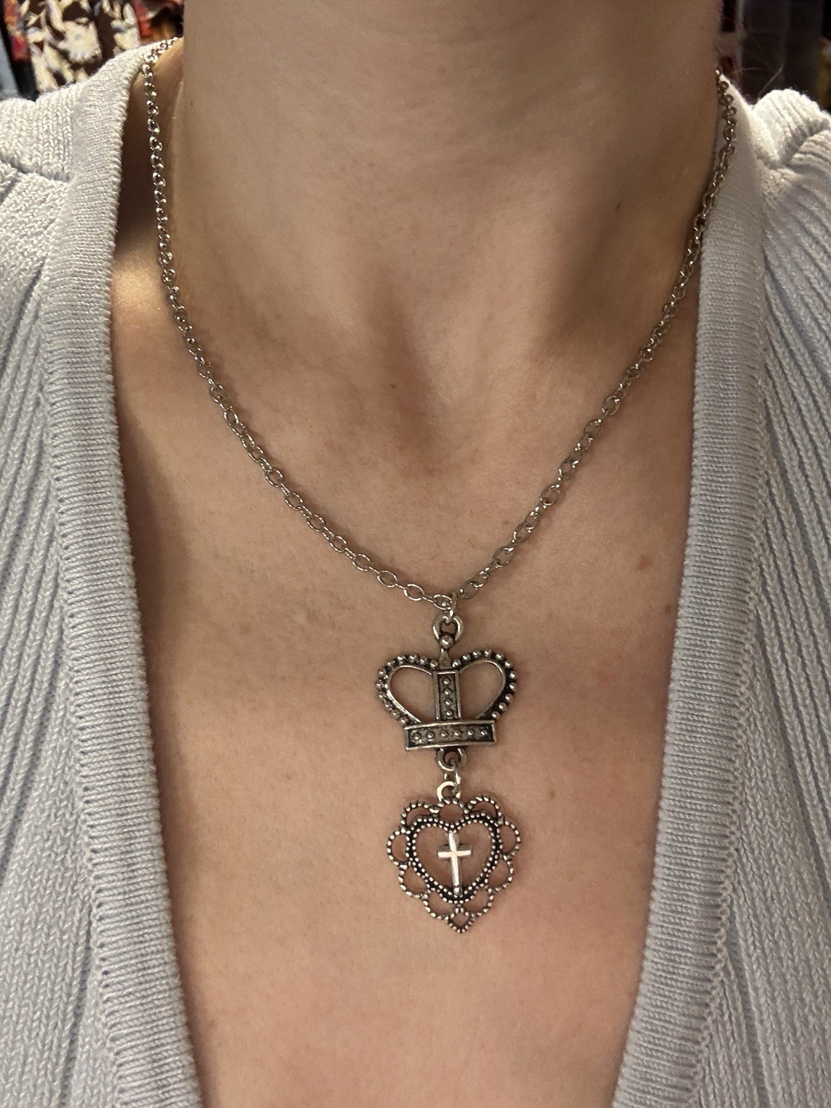 Vintage crown charm w modern heart/cross charm silver tone necklace