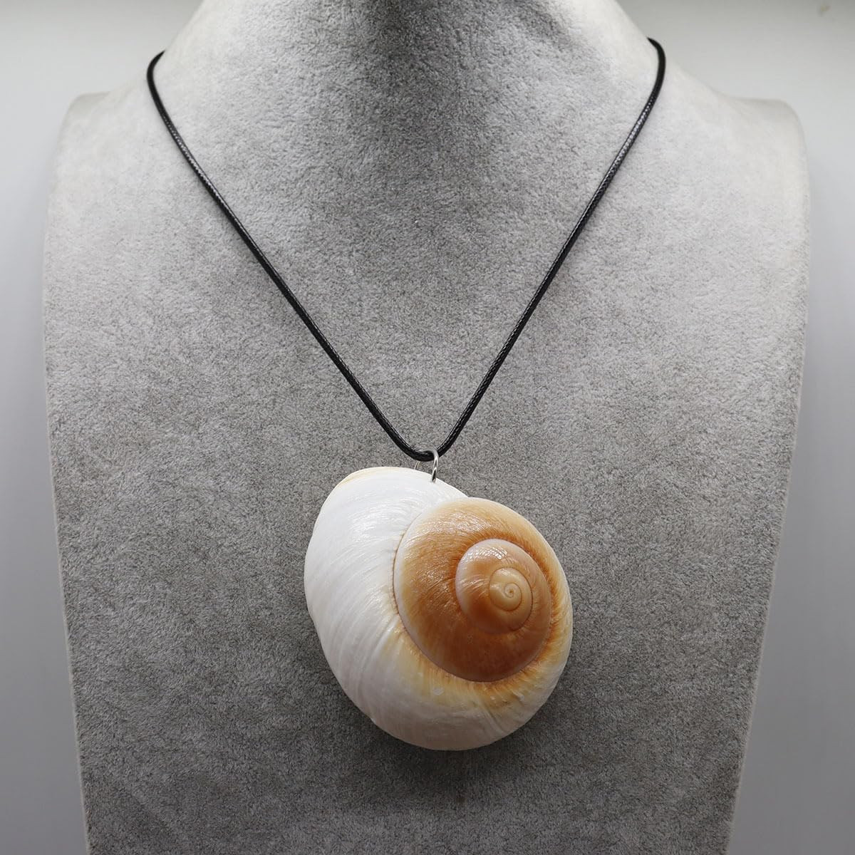 Really Shell Witch Costume Accessory – Adult Natural Big Conch Pendant Necklace