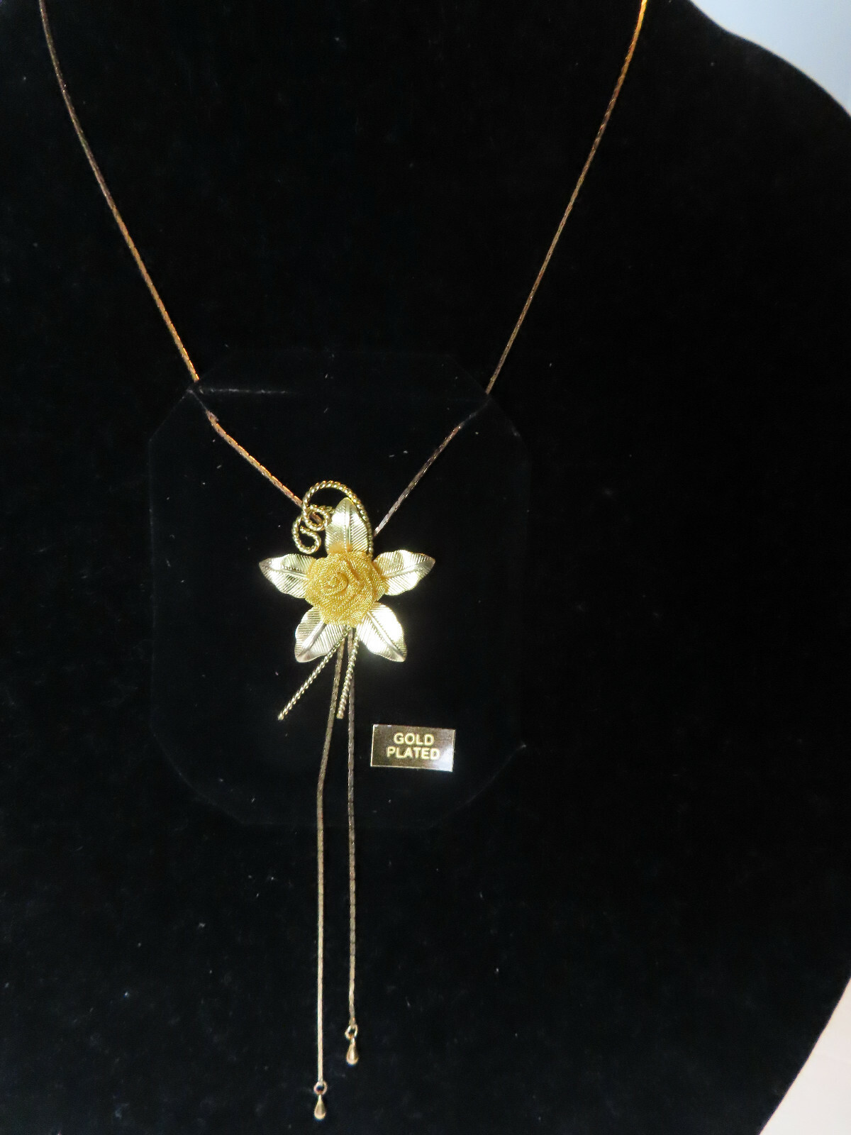Gold Plated Adjustable Chain Necklace with Flower. FREE SHIPPING IN USA