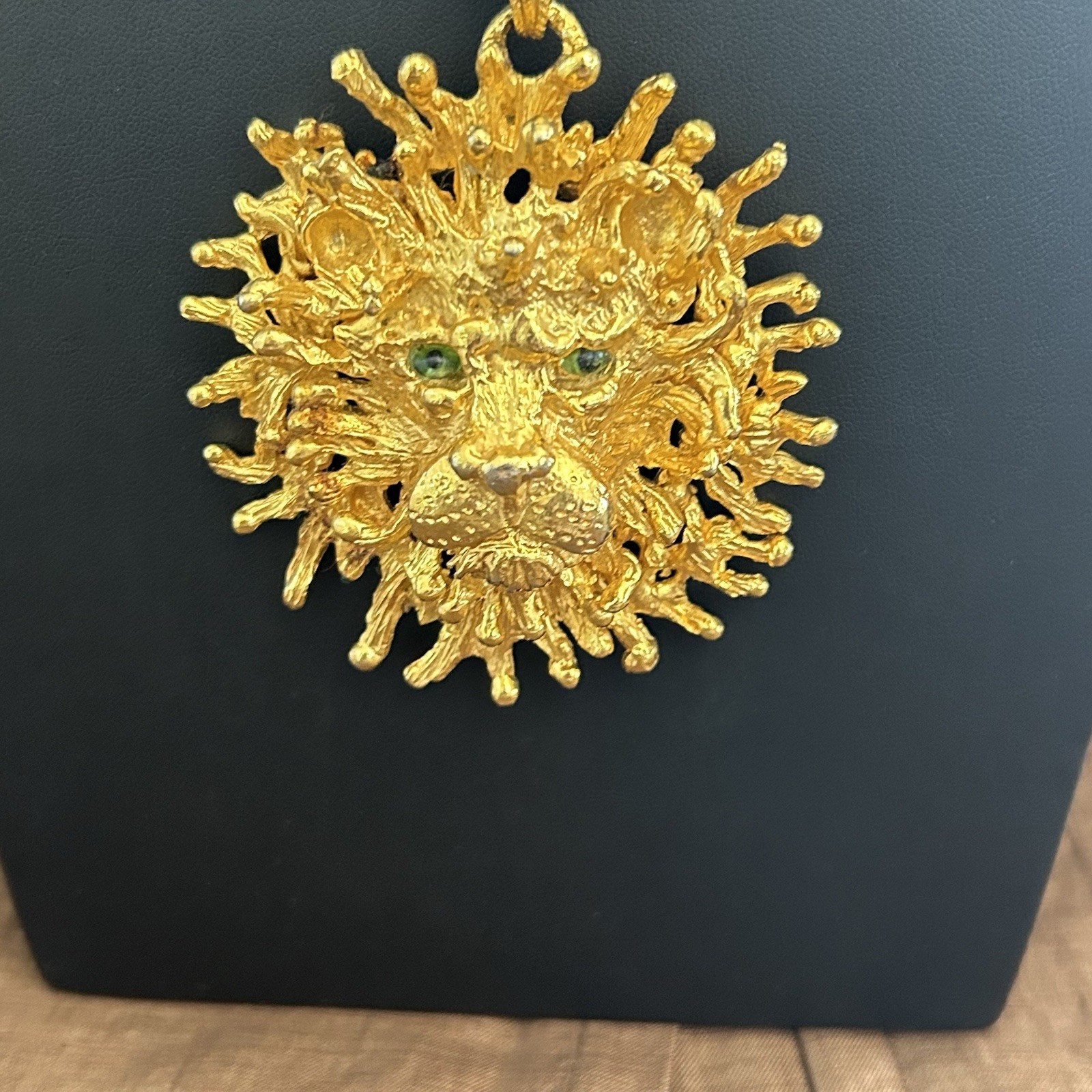 Gold Tone Rope Chain Necklace Lion Head Sunburst Charm Pendant, Spring Ring