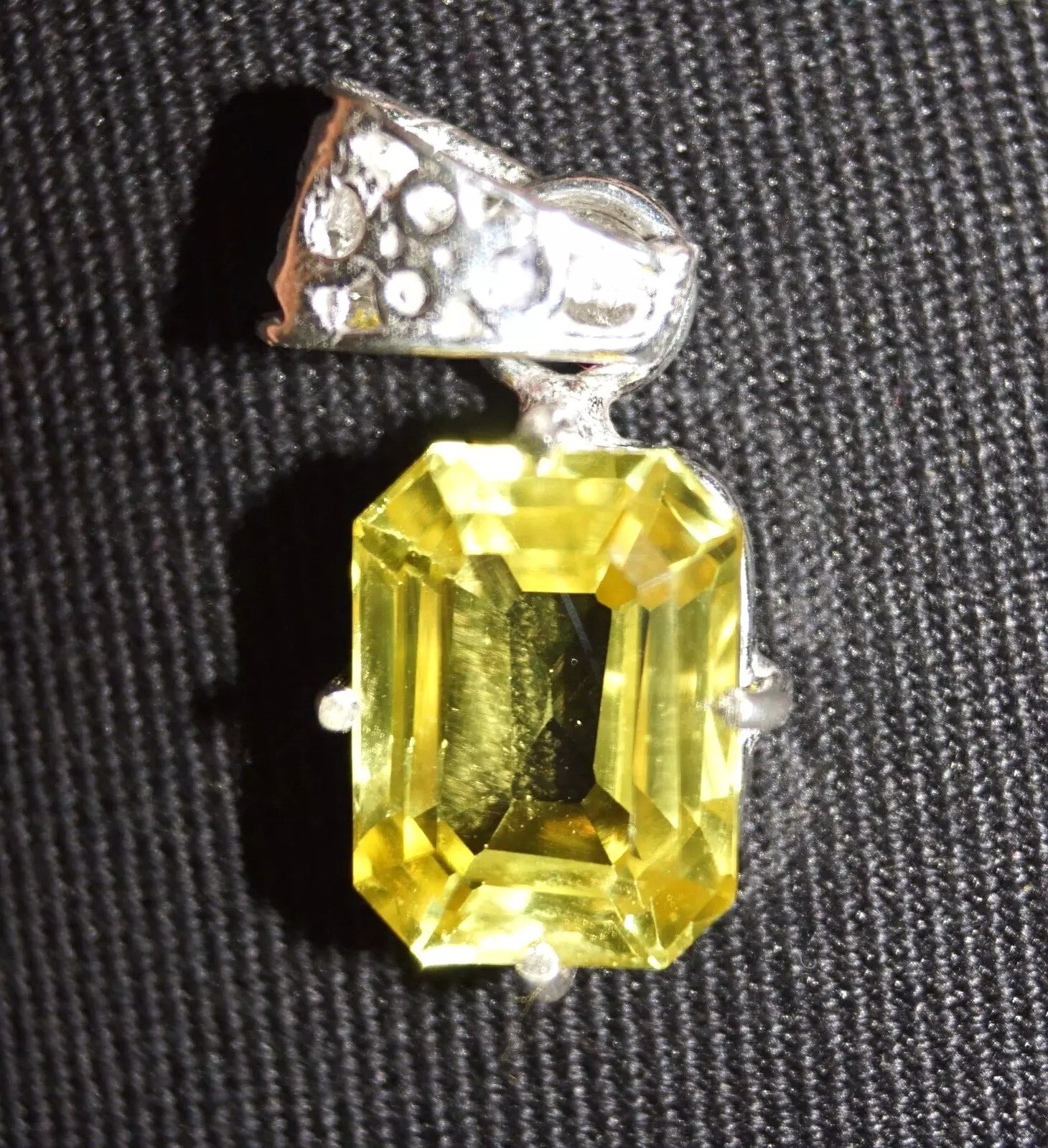 Certified 25 Ct Natural Emerald Sapphire 925 Solid Silver Pendant Loose Gemstone