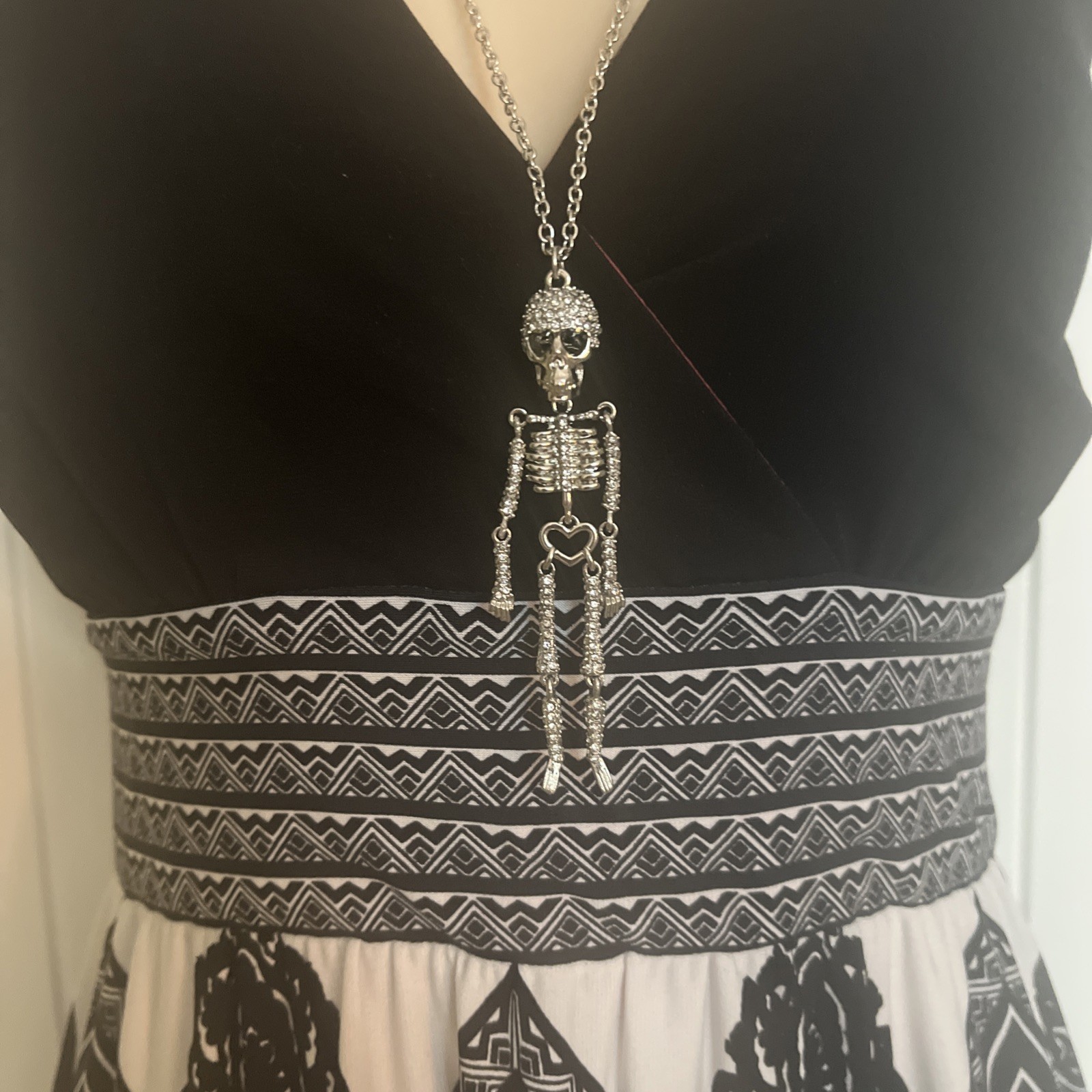 BNWT Betsey Johnson Skeleton Necklace Sparkling Crystal Gemstones XLong Necklace