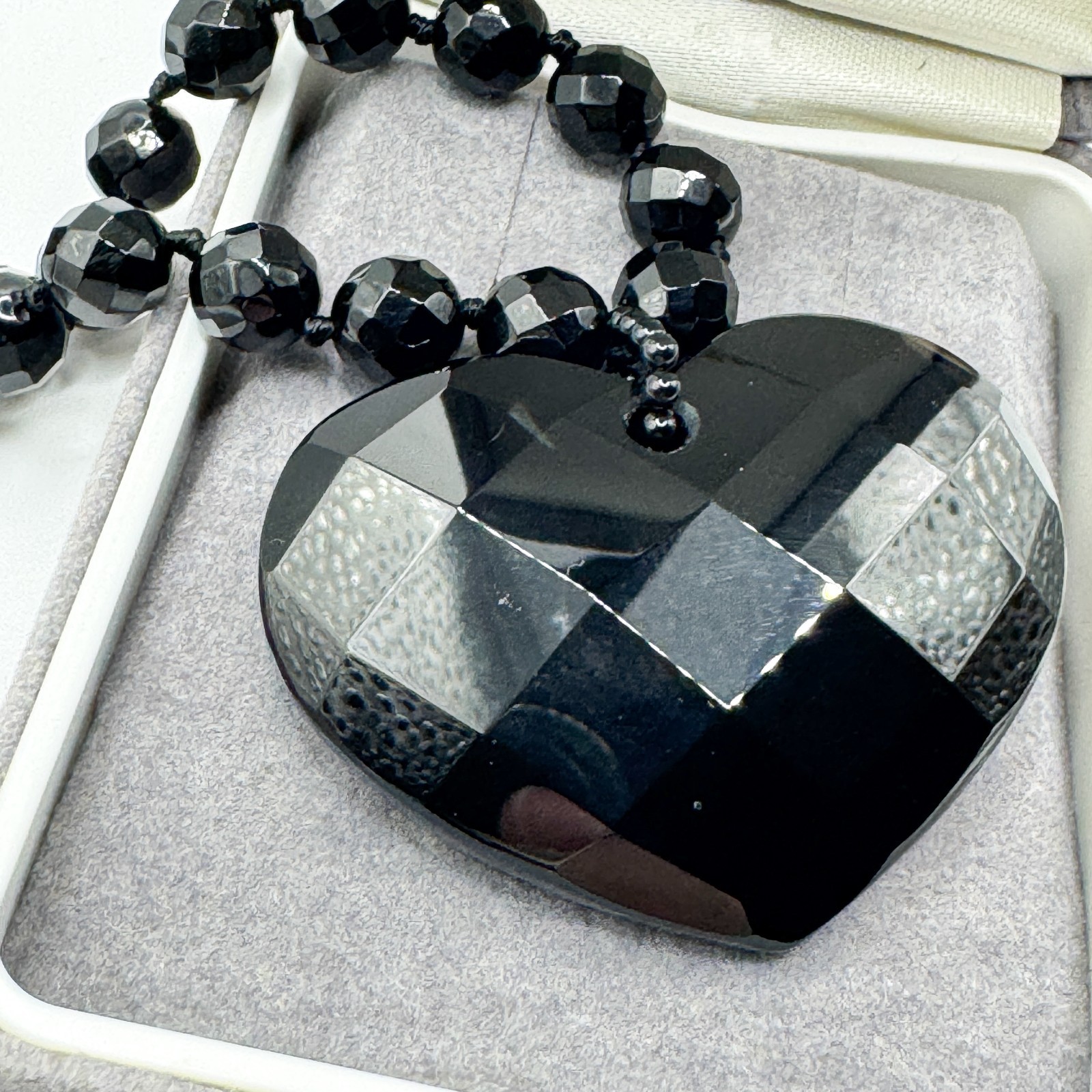 Chunky Black Faceted Glass Heart Pendant Beaded Necklace 46cm Bead Goth Gothic