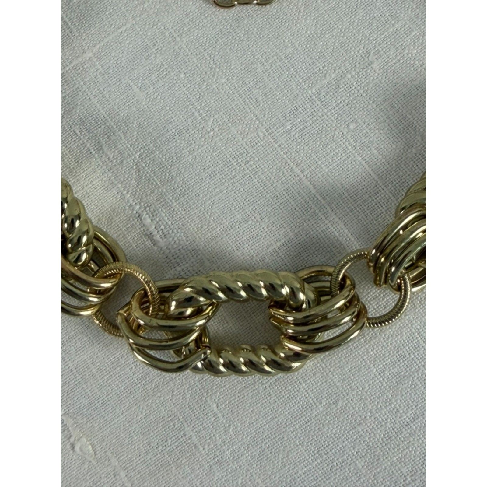 Robert Rose Vintage Gold Tone Chunky Chain Statement Necklace Ribbed Links Retro