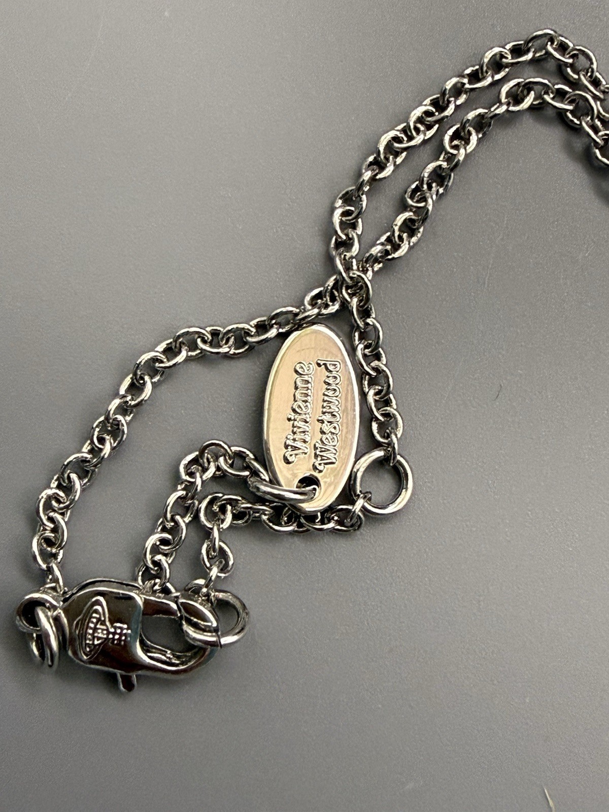used vivienne Westwoods siver necklace