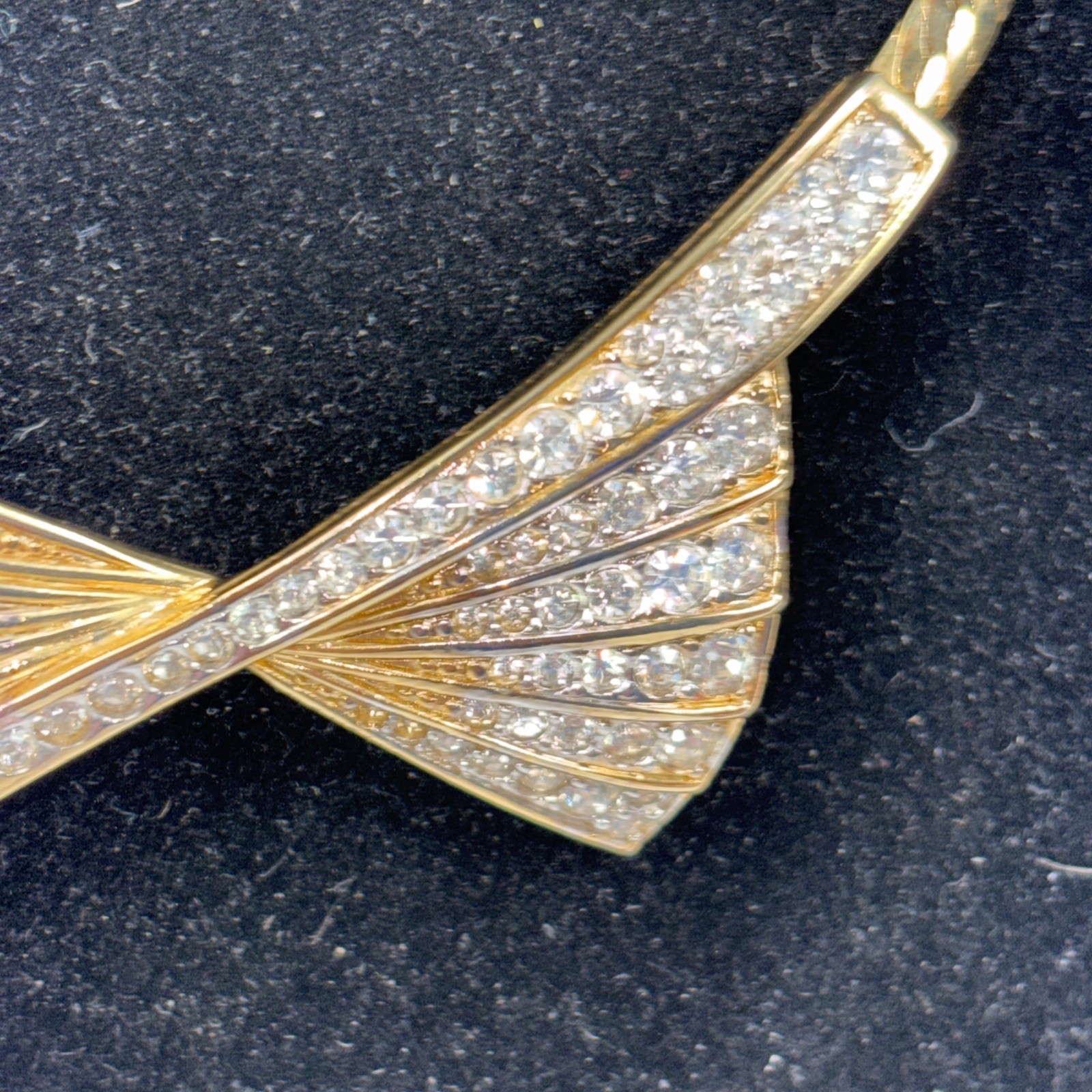 Beautiful Nina Ricci Pave Set Rhinestone Bow Tie Necklace in Goldtone